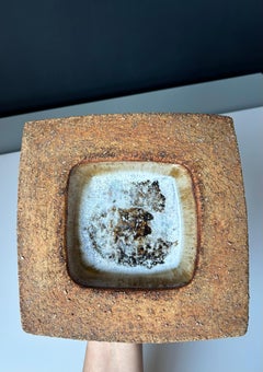 Piatto in gres brutalista Curt Magnus Addin, anni '80