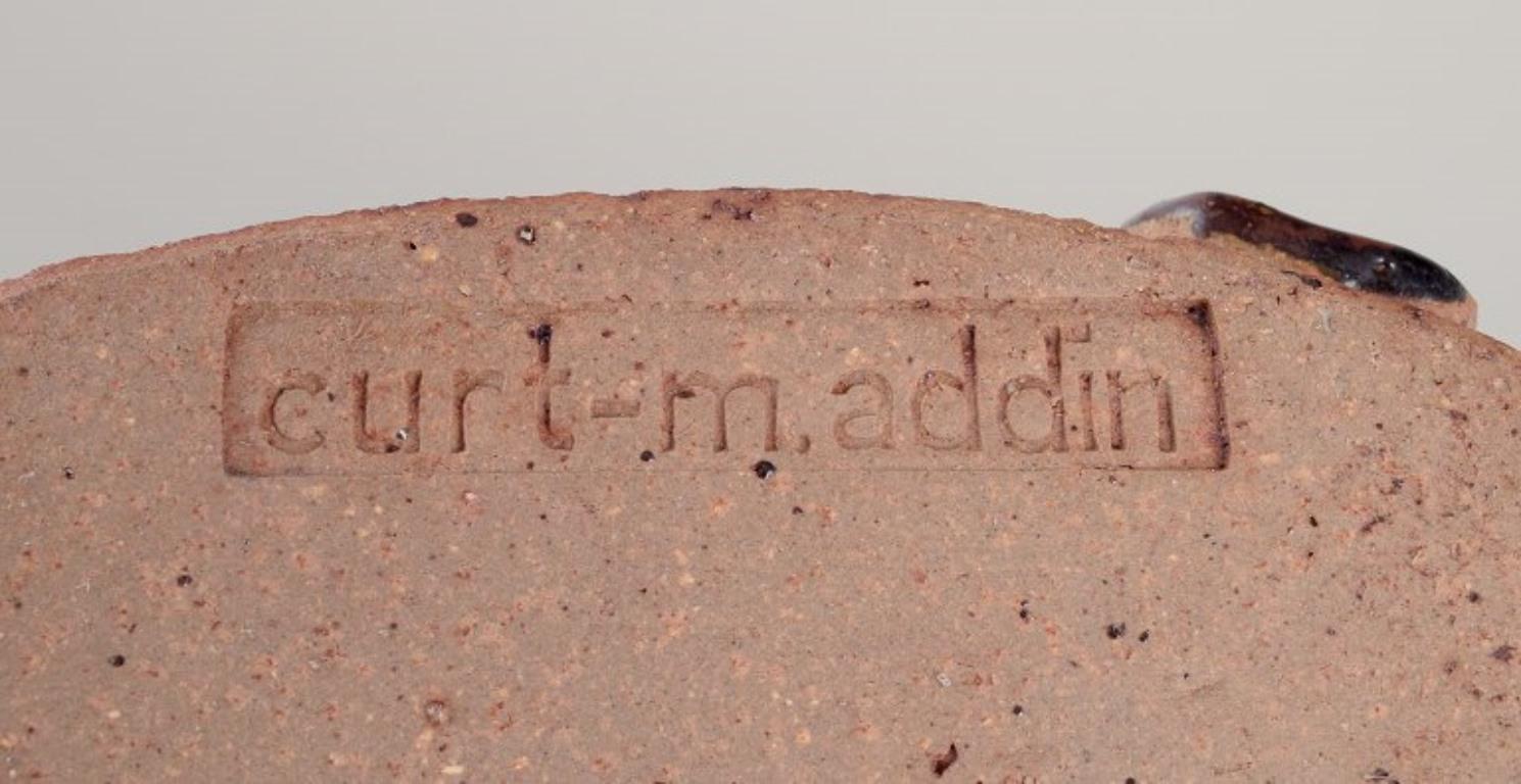 Curt Magnus Addin, artiste céramiste suédois Vase ovale unique en vente 1