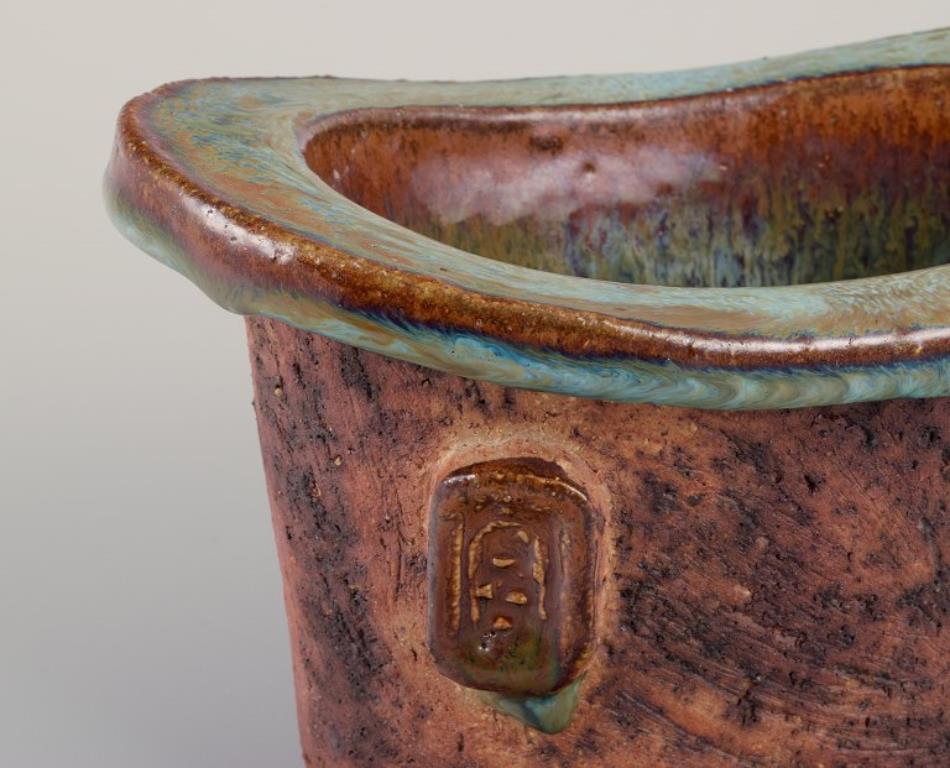 Smaltato Curt Magnus Addin, ceramista svedese. Vaso in ceramica in stile modernista. in vendita