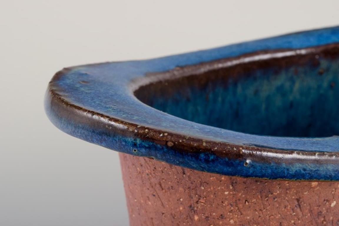 Curt Magnus Addin, ceramista svedese. Vaso in ceramica in stile modernista. In condizioni ottime in vendita a Copenhagen, DK