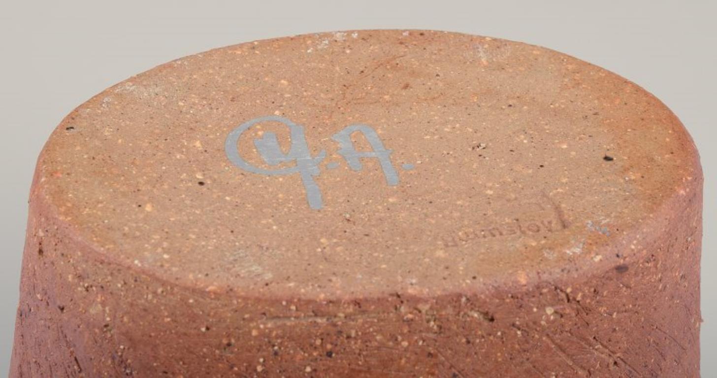 Ceramica Curt Magnus Addin, ceramista svedese. Vaso in ceramica in stile modernista. in vendita