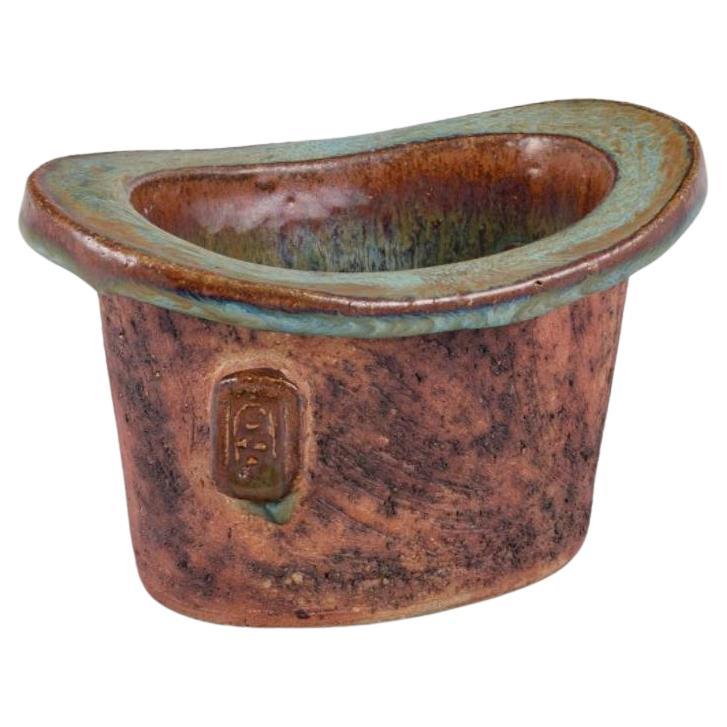 Curt Magnus Addin, céramiste suédois Vase en céramique de style moderniste.