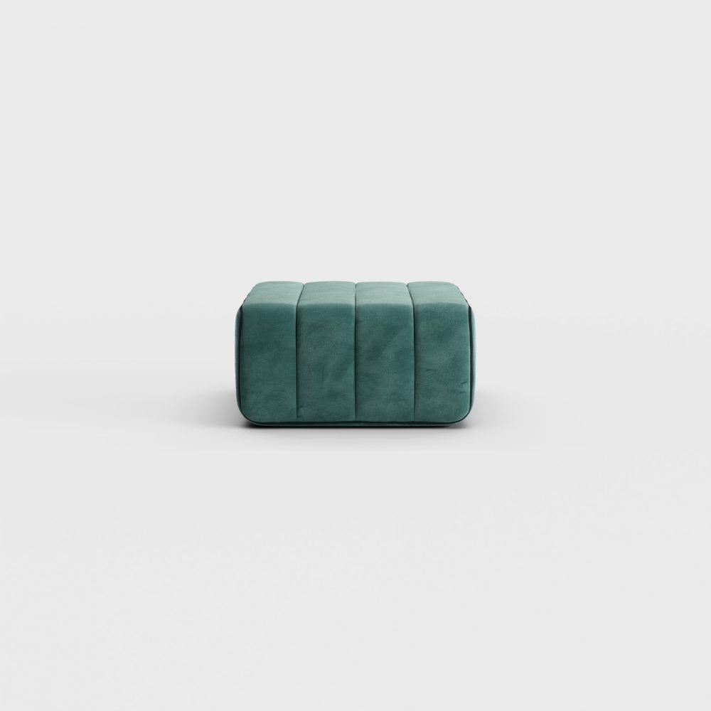 Pouf, stool, ottoman - or simply the basic component for probably the most flexible sofa system in the world?

The Curt single module is of course also a wonderful pouf. Or a useful ottoman. The Curt single module also makes a splendid simple,