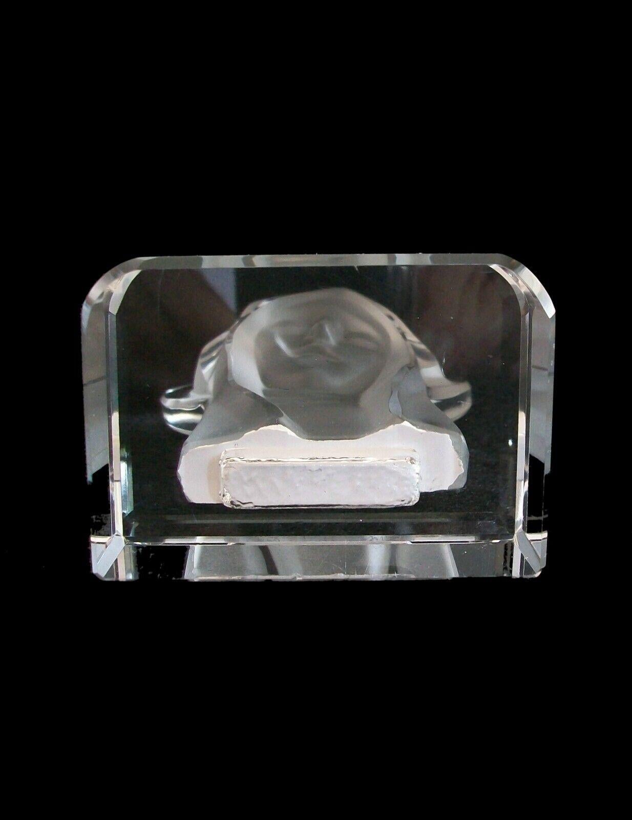 Curt Schlevogt, Artur Pleva, 'Madonna' Glass Sculpture, C.R., circa 1930's 1