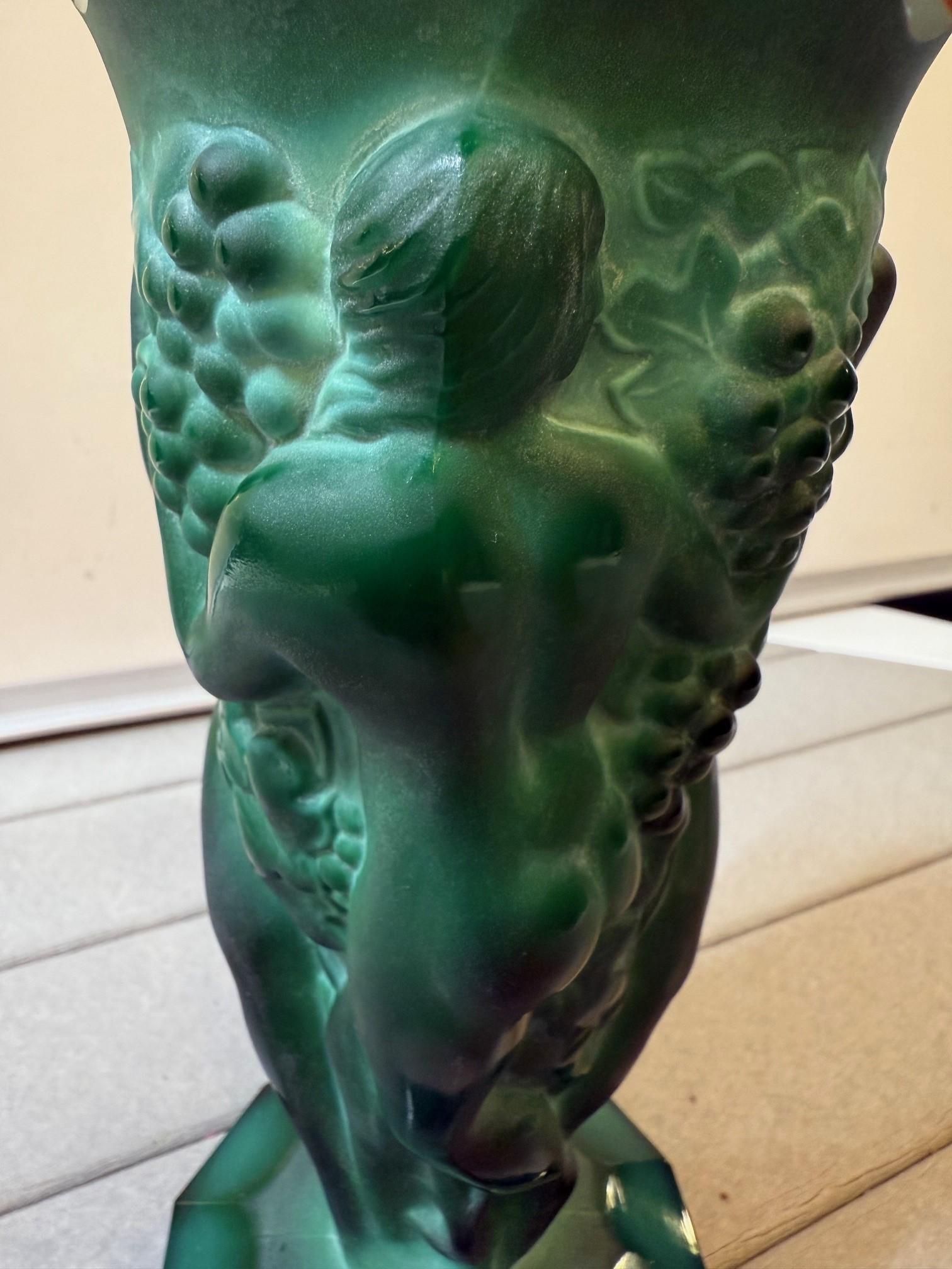 Curt Schlevogt Vase en verre pressé 