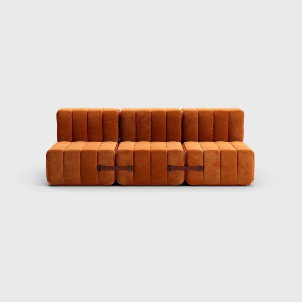 A sofa bed, how boring!

Boring, my ass. How many configurations you can create with six Curt modules, we didn't even calculate anymore because we were lazy. Without a doubt, with six modules the Modular Sofa System is also a classic sofa bed. But