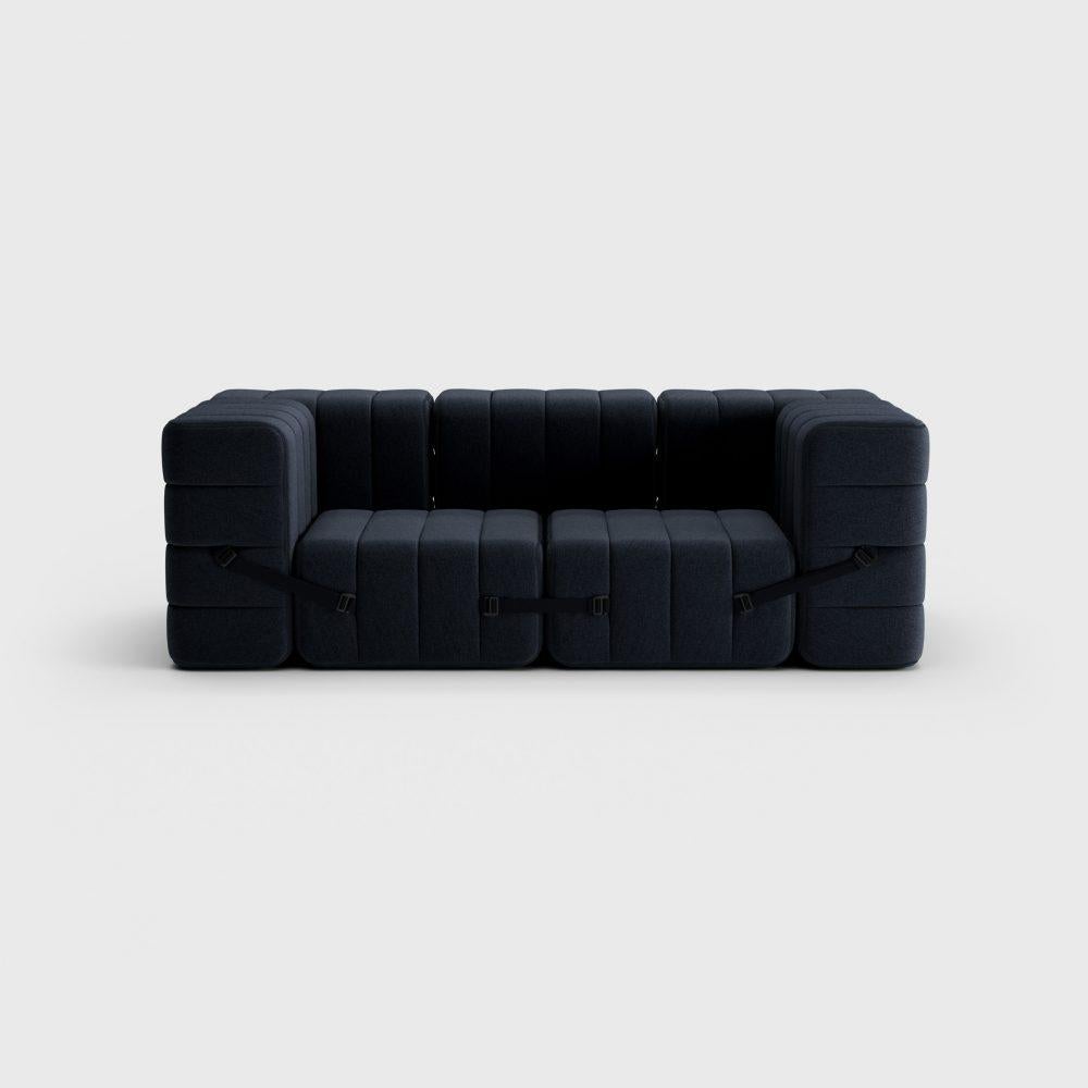 Die klassischen Sieben.

Warum nicht ein Modular Sofa in ein klassisches Sofa verwandeln? Eine wirklich kompakte, gemütliche Couch mit vollen Armlehnen. Und warum kann man die kompakte, gemütliche Couch nicht in ein kleines Ecksofa oder eine