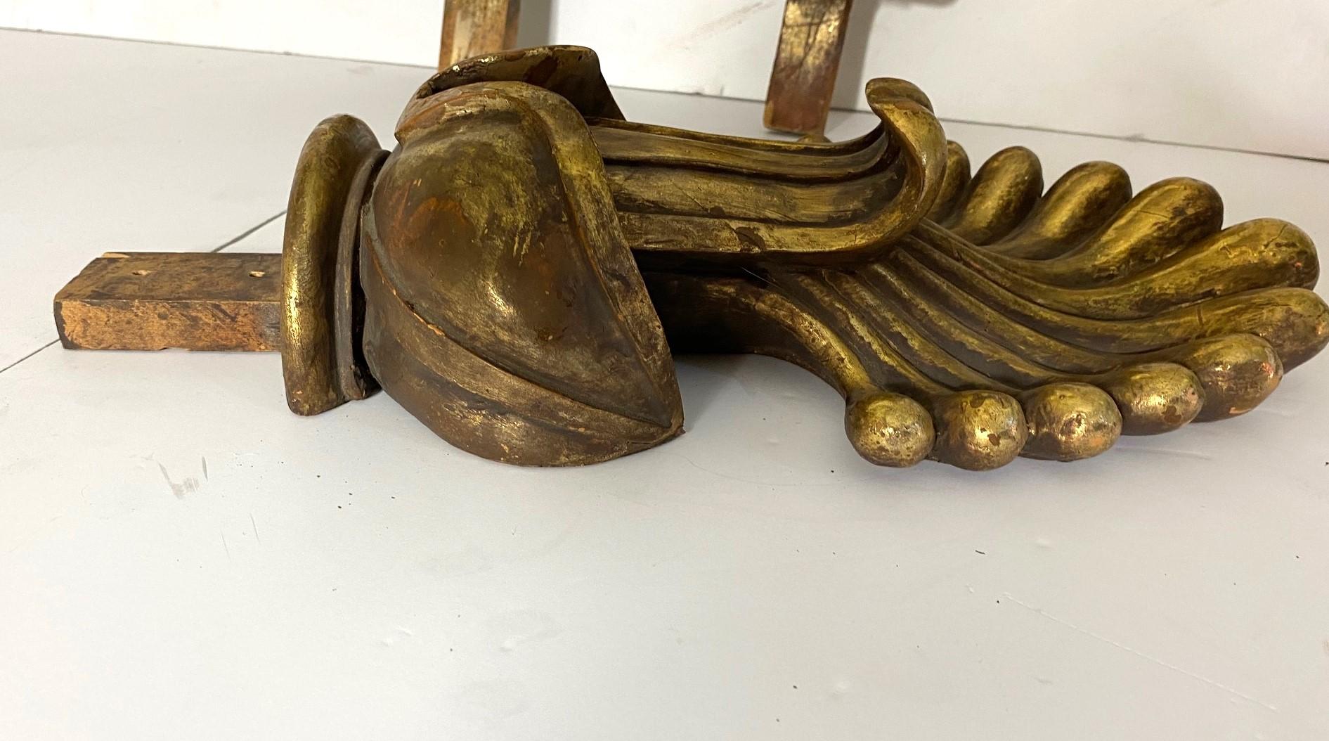 Curtain Rod Accents  In Good Condition For Sale In Pomona, CA