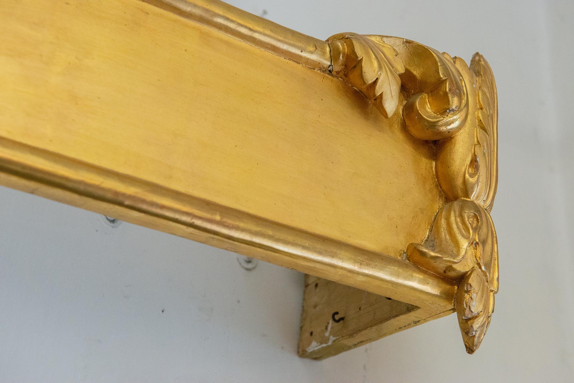 20th Century Curtain Rod in Gilded Wood with Rich Coping For Sale