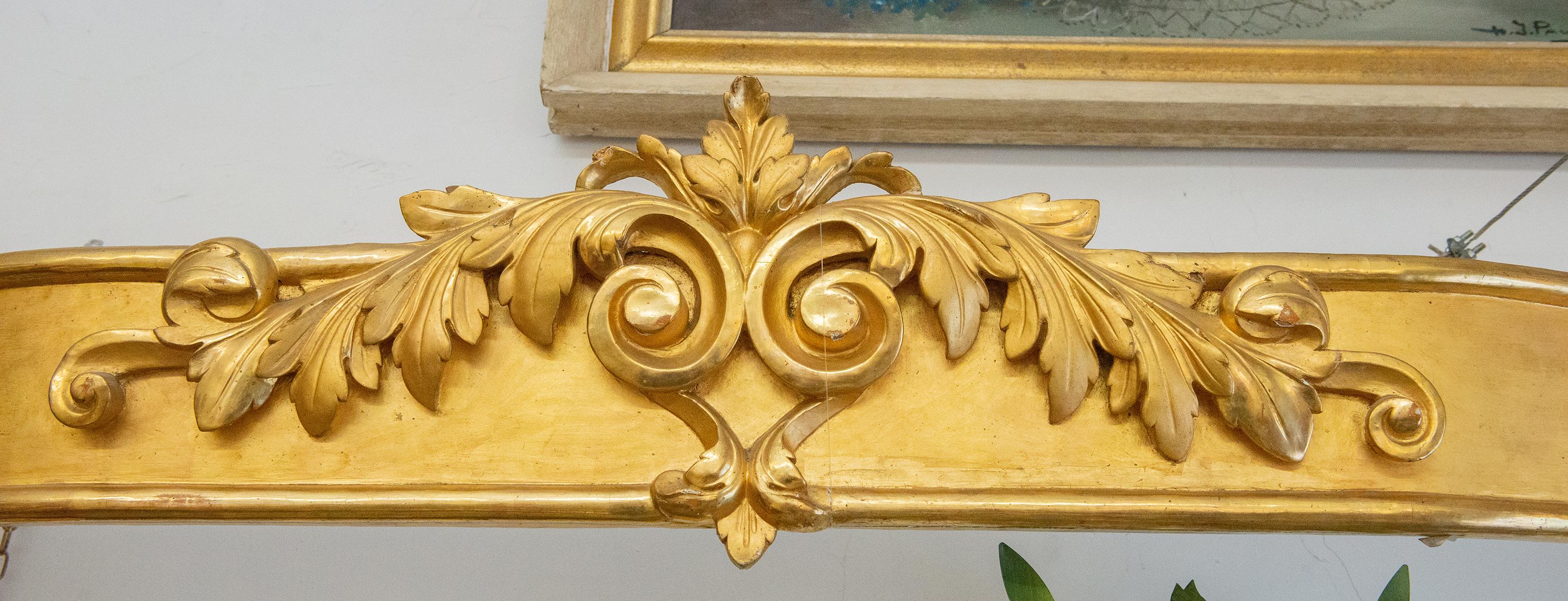 Vorhängestab aus vergoldetem Holz mit reichhaltiger Kupfer (Louis XVI.) im Angebot