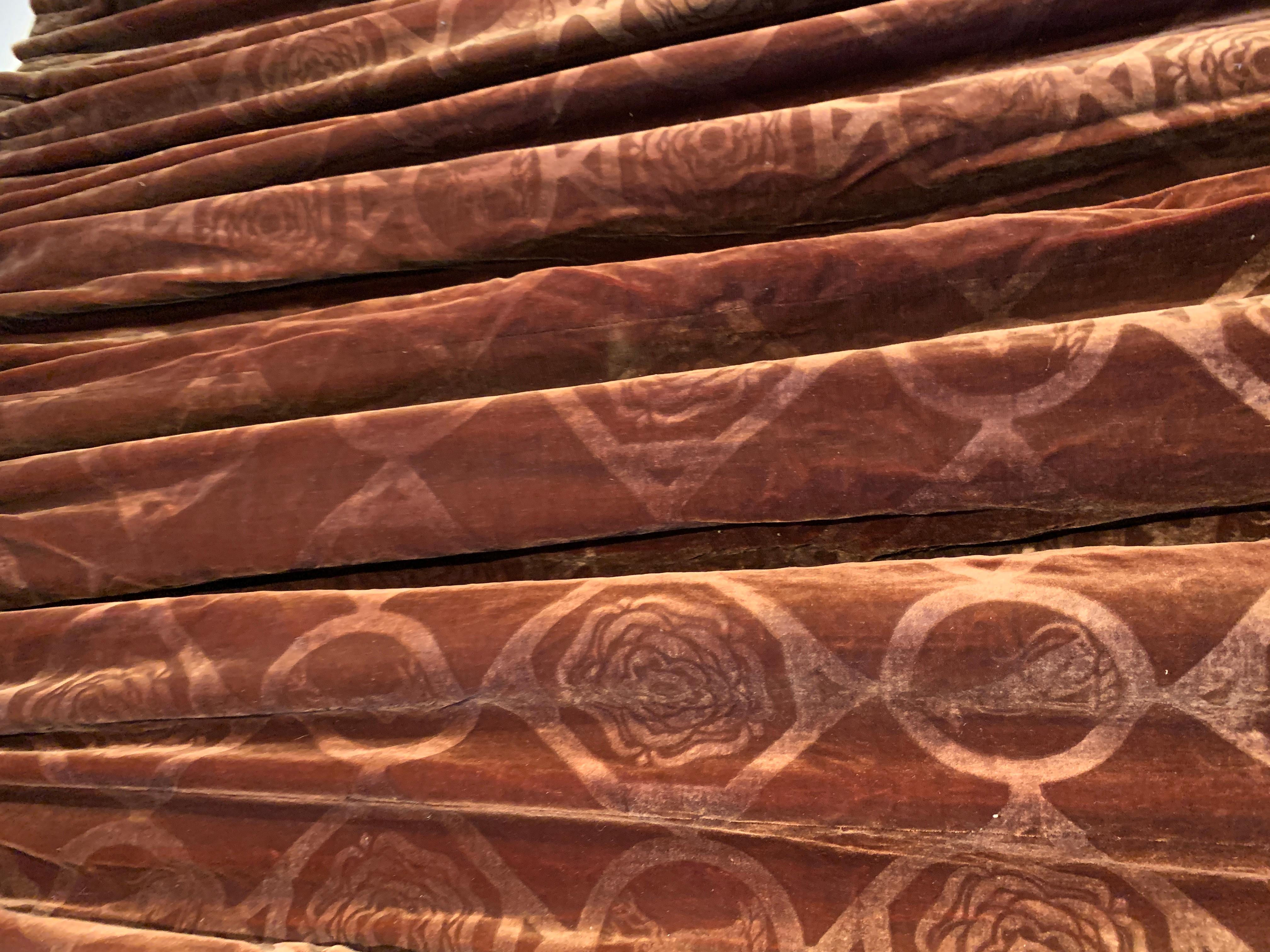 Curtains Mentmore Rust Silk Velvet Embossed Gilt Embroidered Applique Set Three For Sale 8