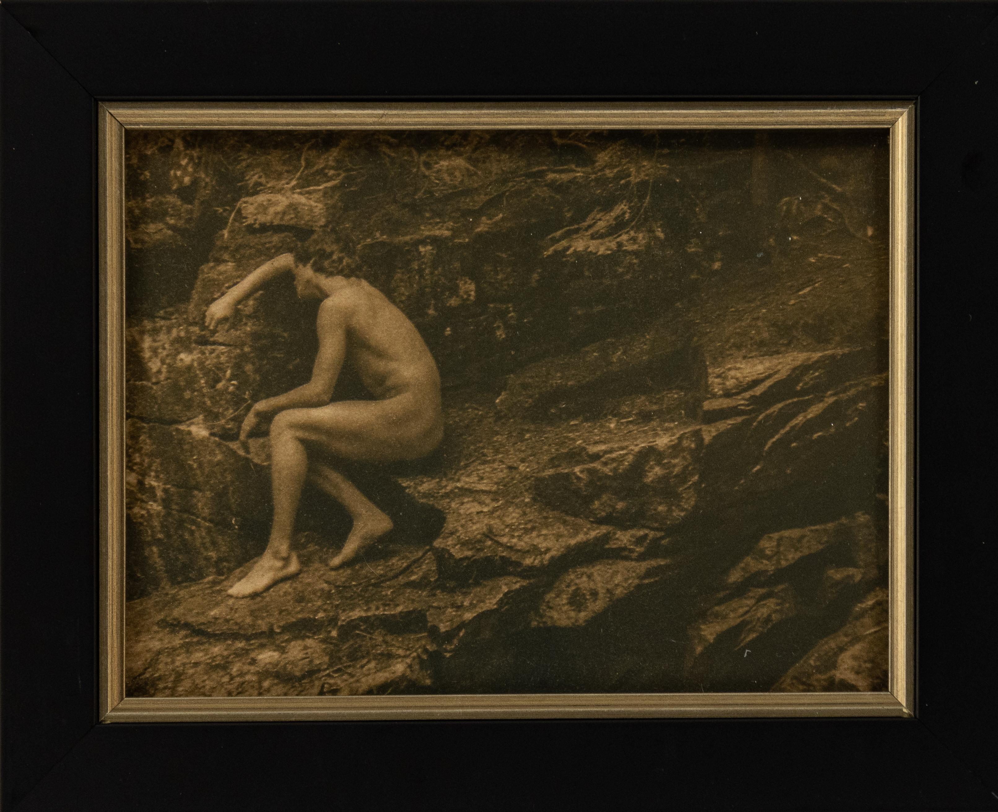 Orpheus weint – Photograph von Curtice Taylor