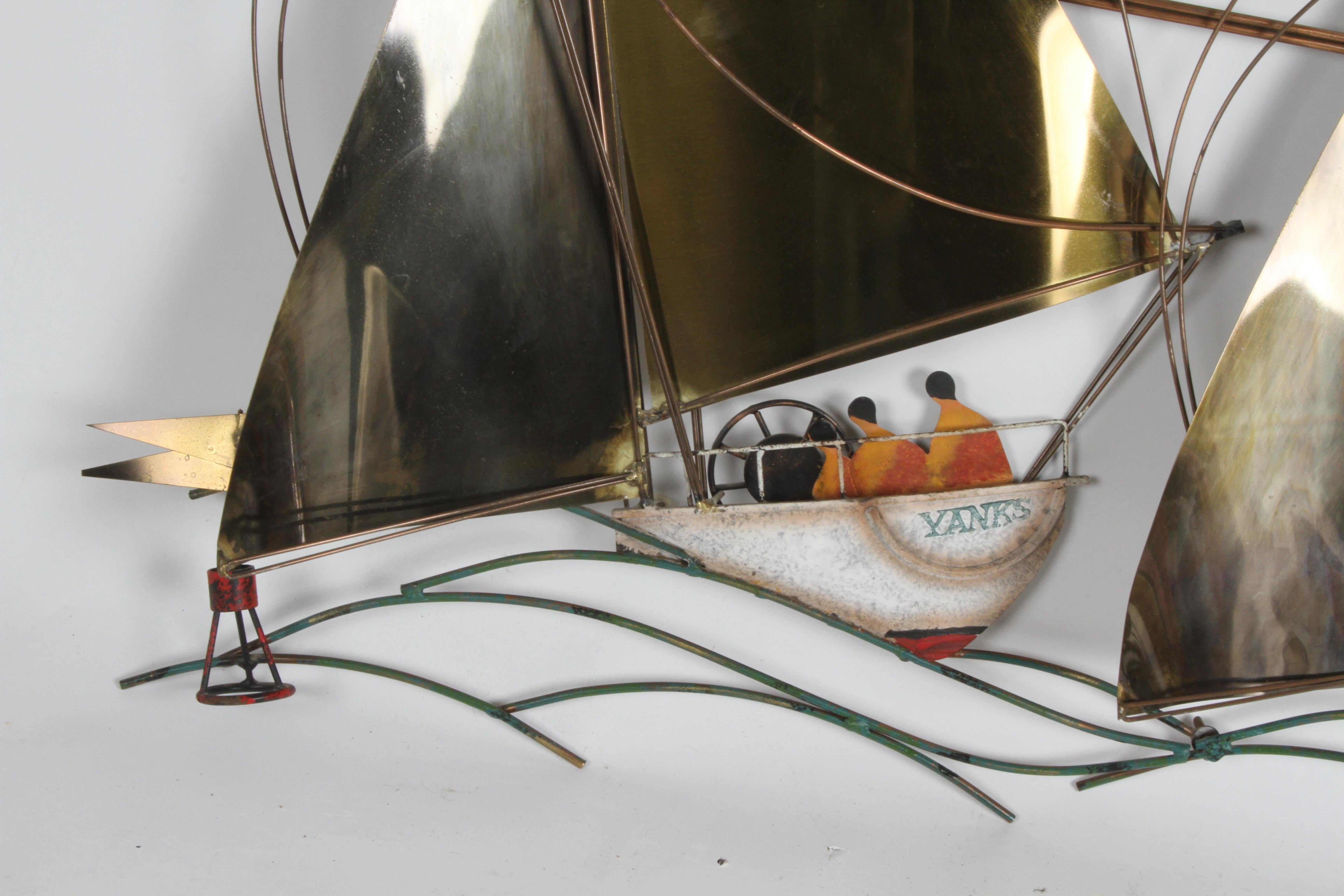 Sculpture en laiton « Yanks vs Aussies » de Curtis Jere représentant des voiliers de course de régates des années 1980 en vente 3