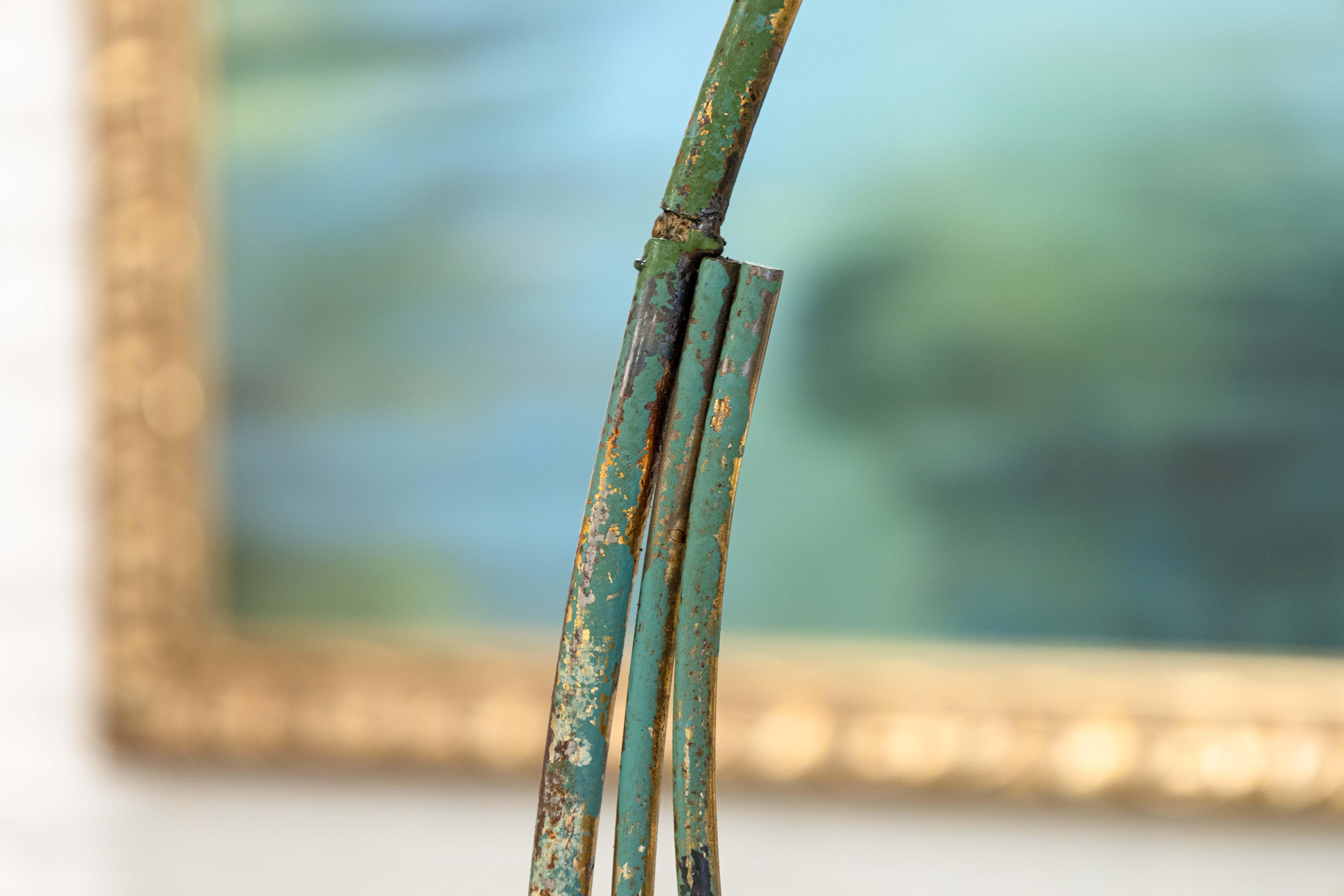 Fin du 20e siècle Sculpture circulaire en laiton avec base en bois, Curtis Jere 1989, Blossom Raindrops en vente
