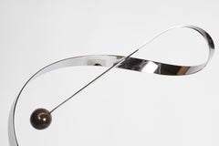 Curtis Jeré Sculpture abstraite en chrome et laiton avec Ball and Ball sur base en marbre