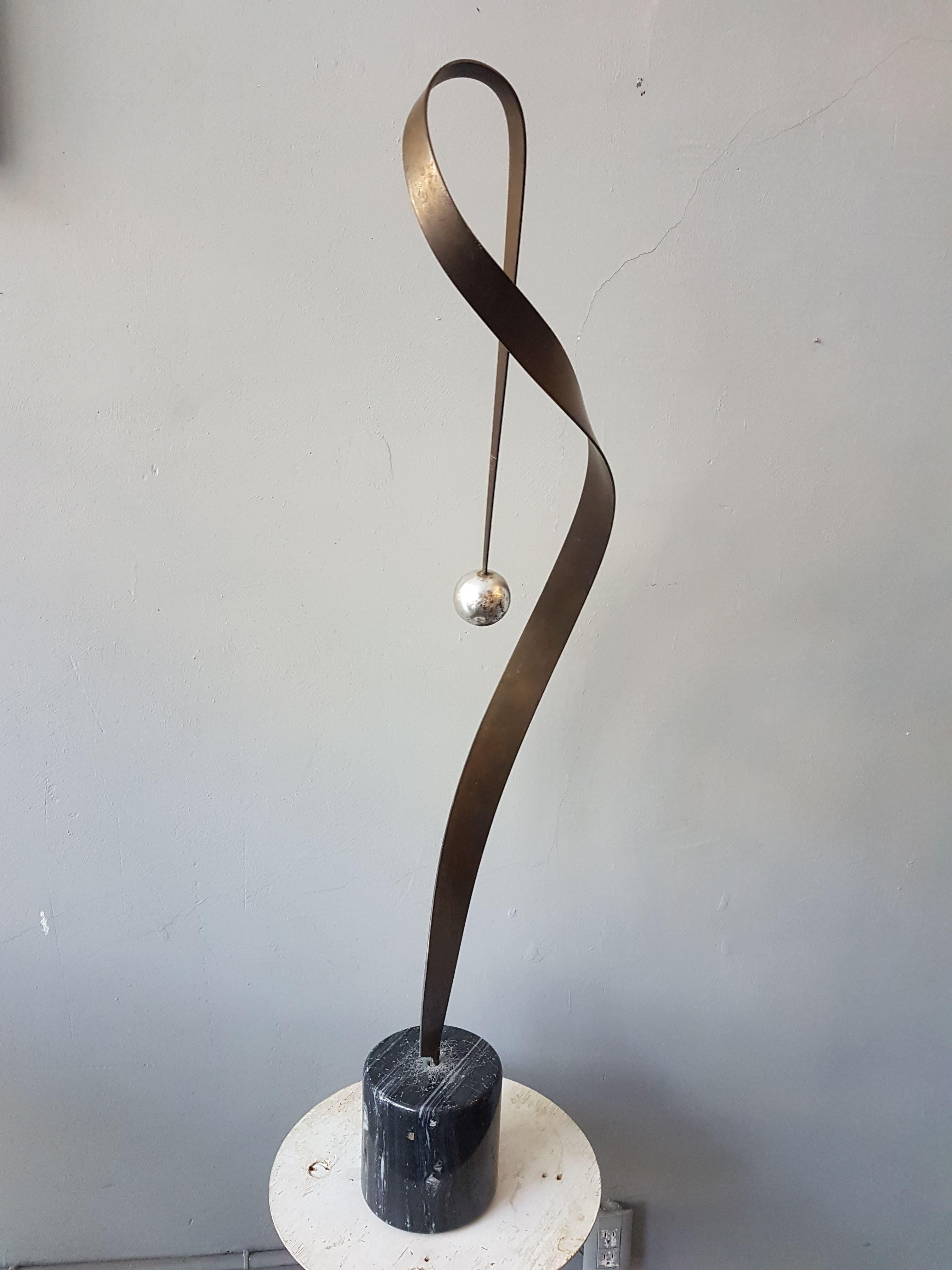 Curtis Jere Abstract Ribbon and Sphere Sculpture In Good Condition In Mexico City, MX