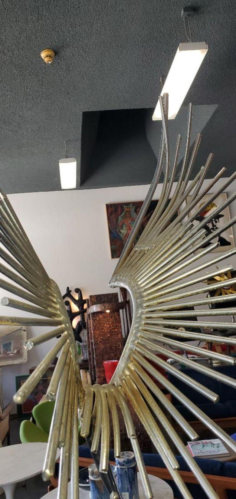 Curtis Jere: Chrom-Metall-Skulptur „Vogel im Flug“ mit Trapezsockel im Zustand „Gut“ im Angebot in Monrovia, CA