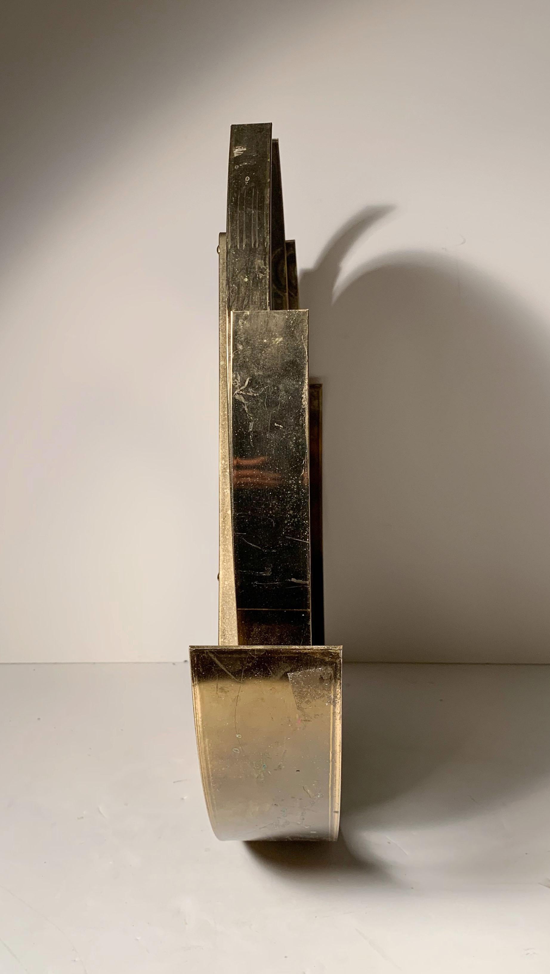 Runder runder Spiegel von Curtis Jere aus Messing (20. Jahrhundert) im Angebot