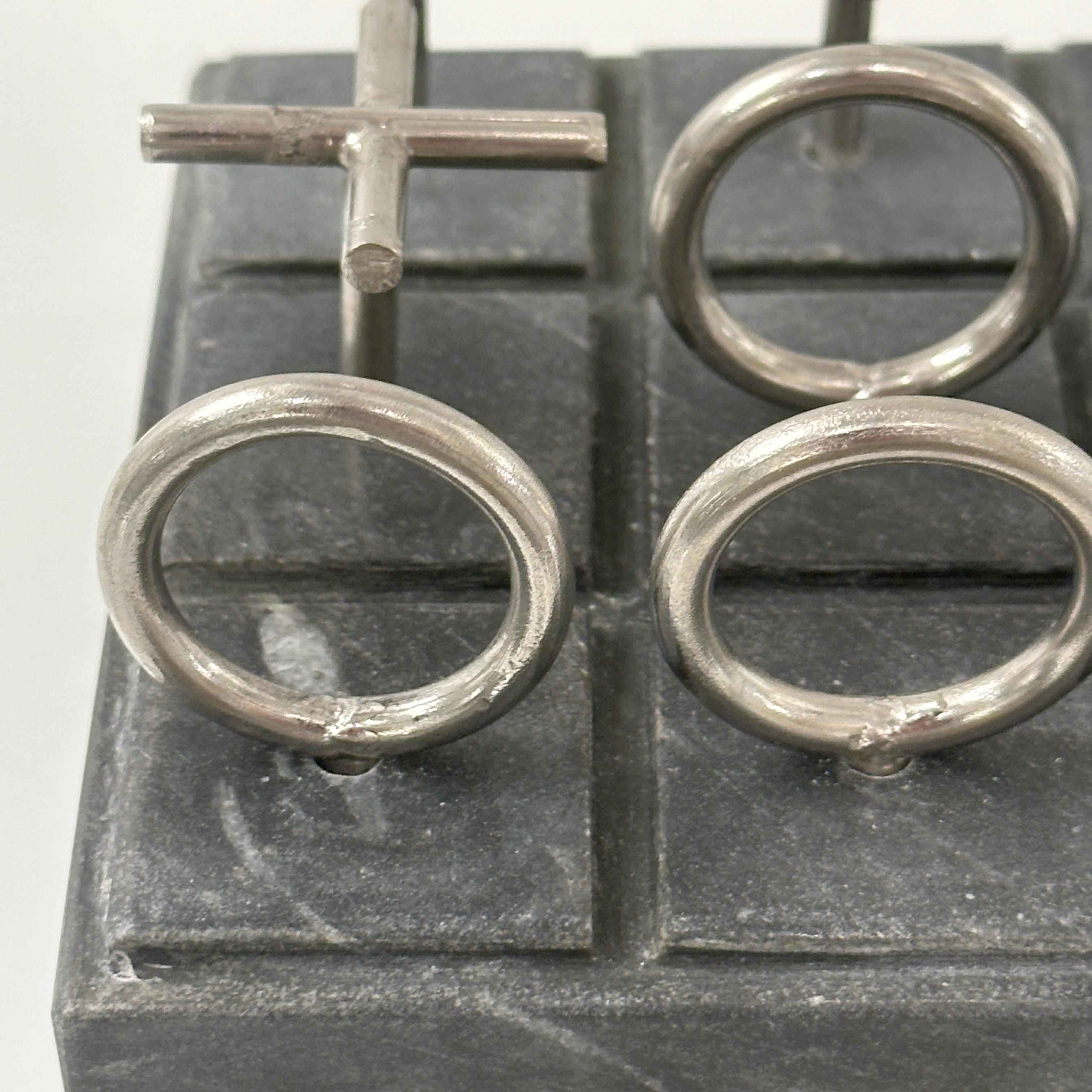 Set de Tic Tac Toe chromé de Curtis Jeré sur socle en marbre noir anthracite, vers les années 70 en vente 5