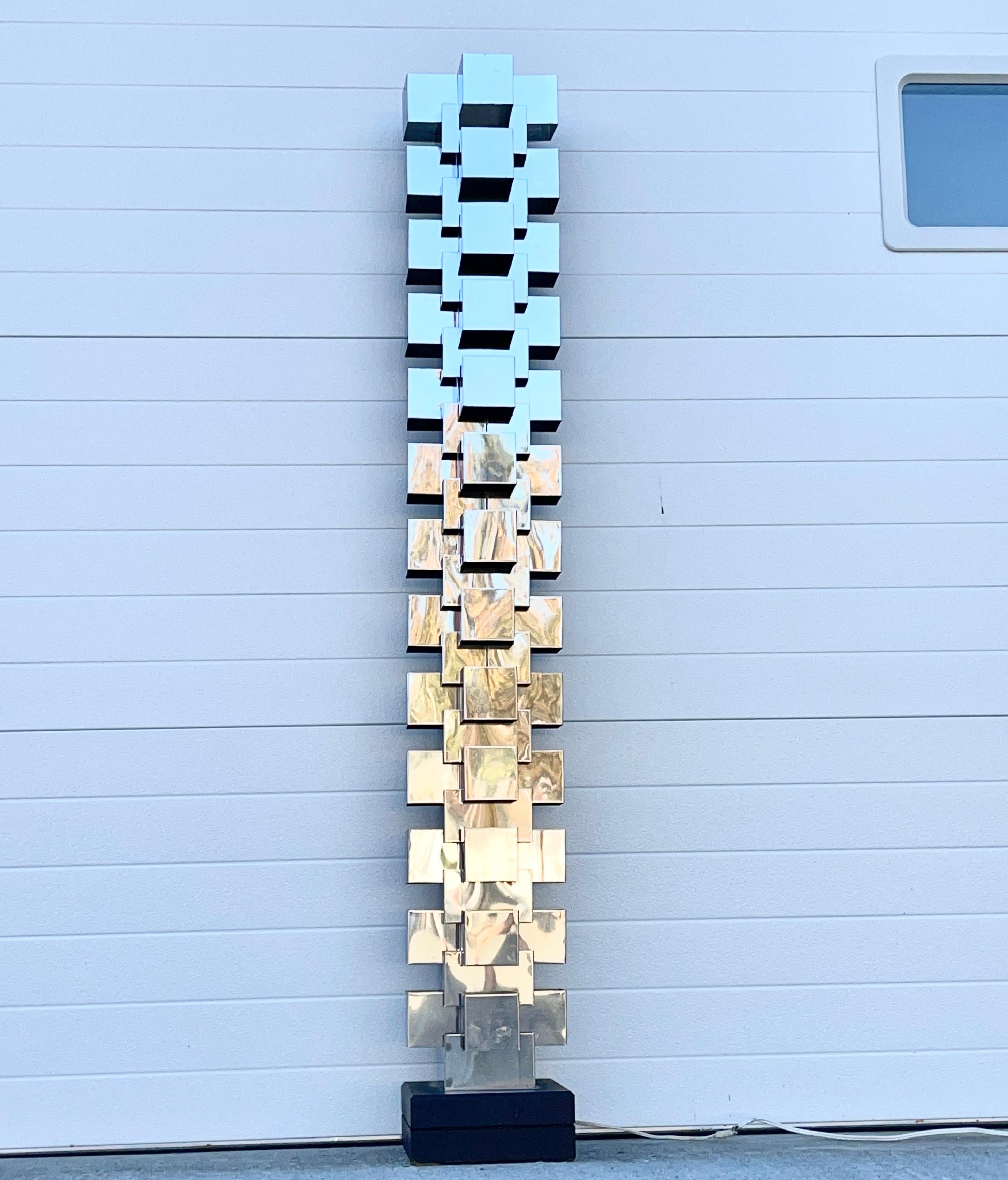 Geometrische Stehlampe mit Wolkenkratzer aus poliertem Edelstahl von Curtis Jere (Space Age) im Angebot