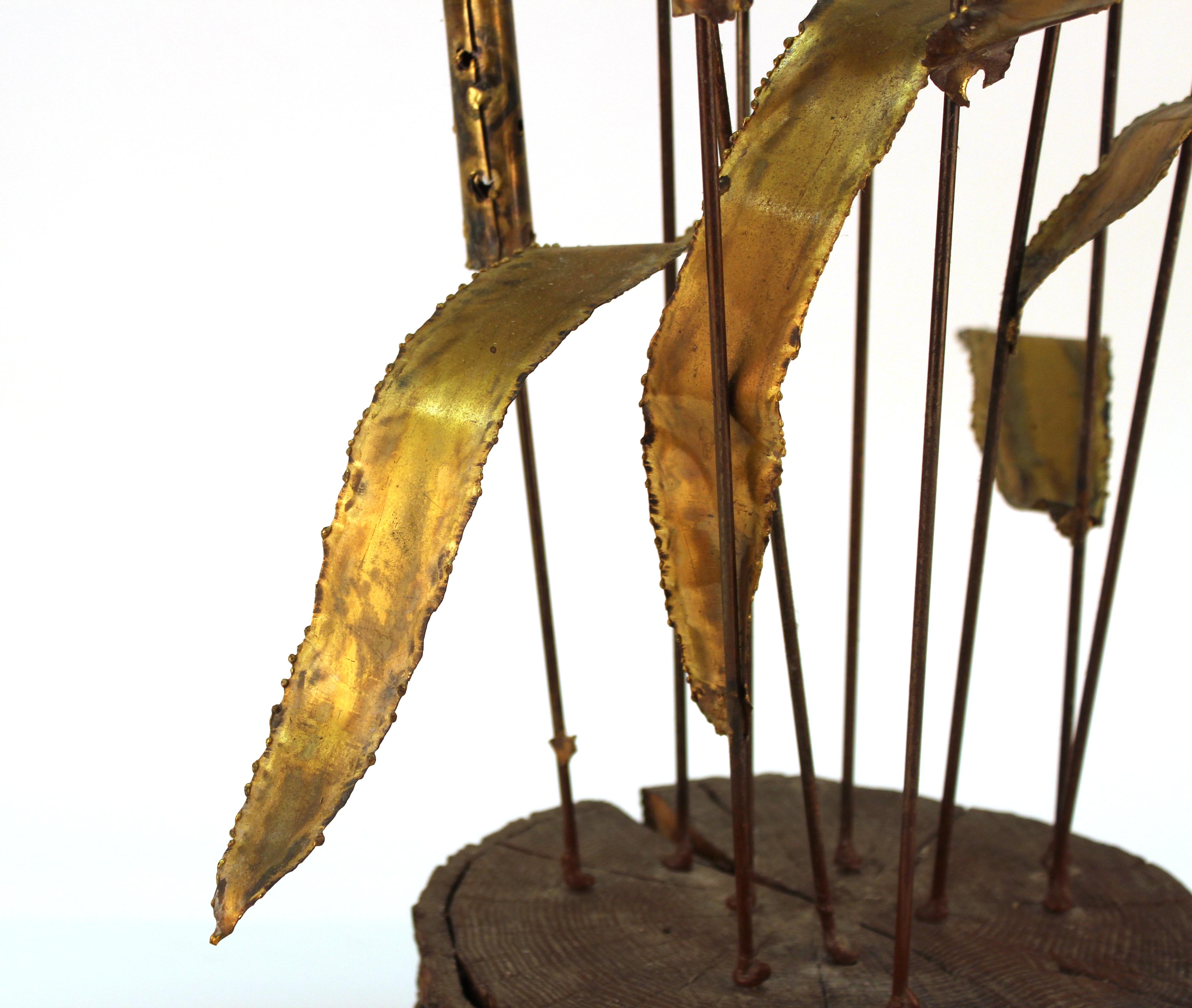 Curtis Jere Manner Mid-Century Modern Cattail Sculpture on Wood Base In Good Condition In Astoria, NY
