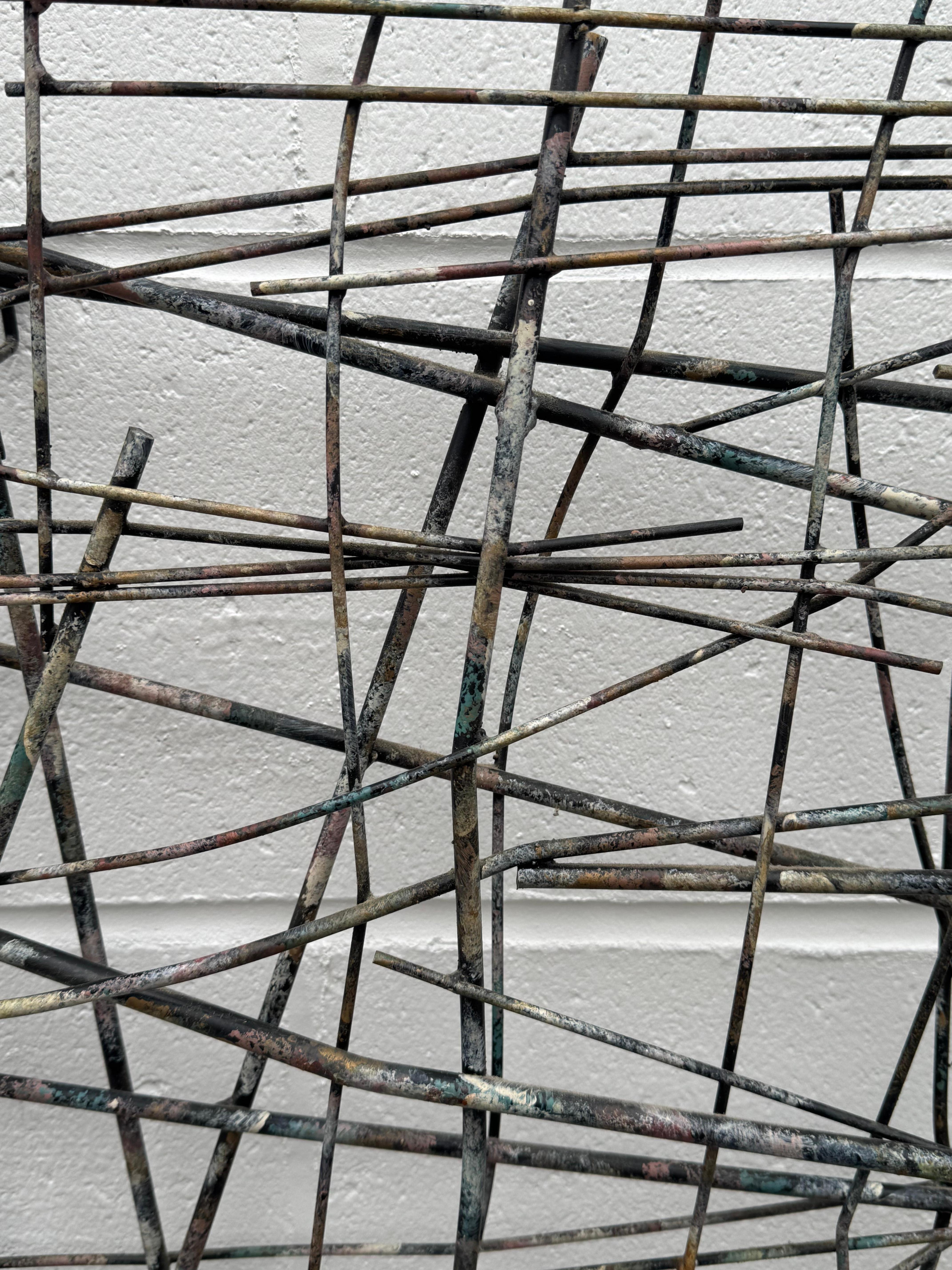 Mid-Century moderno Curtis Jeré MCM Abstract Iron Rod Wire Wall Sculpture Applied Multi-Color Paint in vendita