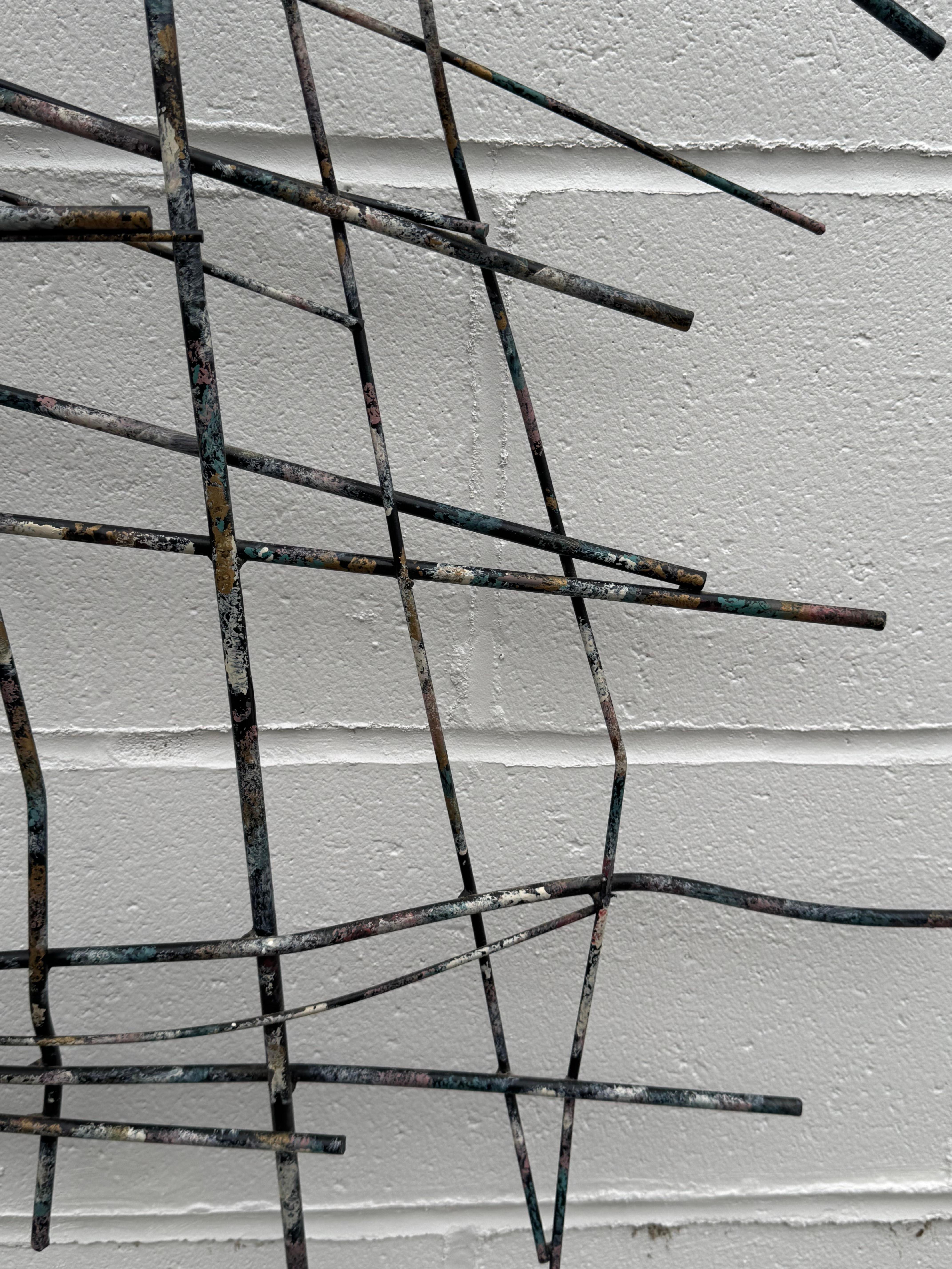 Ferro Curtis Jeré MCM Abstract Iron Rod Wire Wall Sculpture Applied Multi-Color Paint in vendita