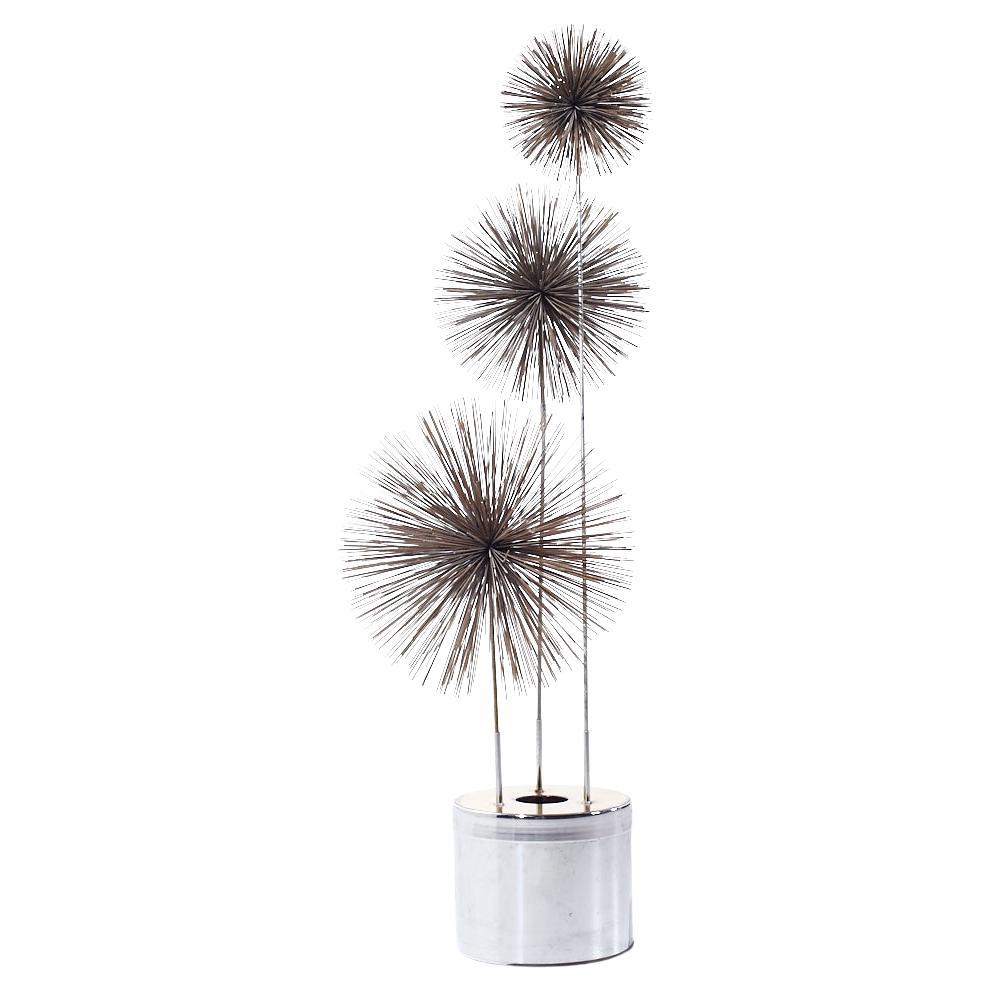 Curtis Jere Lampadaire sculptural en forme d'oursin du milieu du siècle dernier
