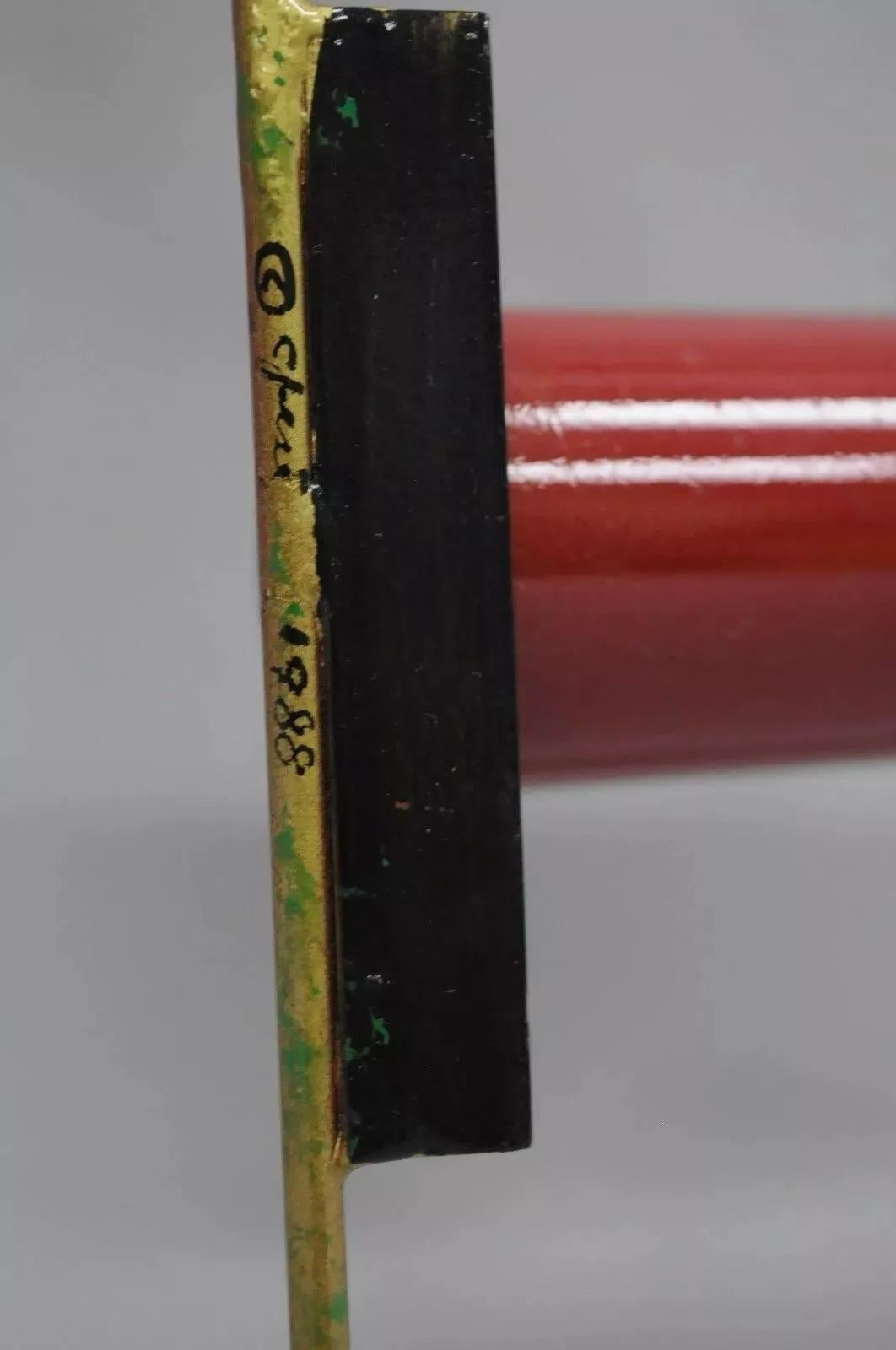 Curtis Jere Arte Pop Moderno 1988 Escultura de Pared de Metal Rojo con Raqueta y Pelota de Tenis en Bueno estado para la venta en Philadelphia, PA