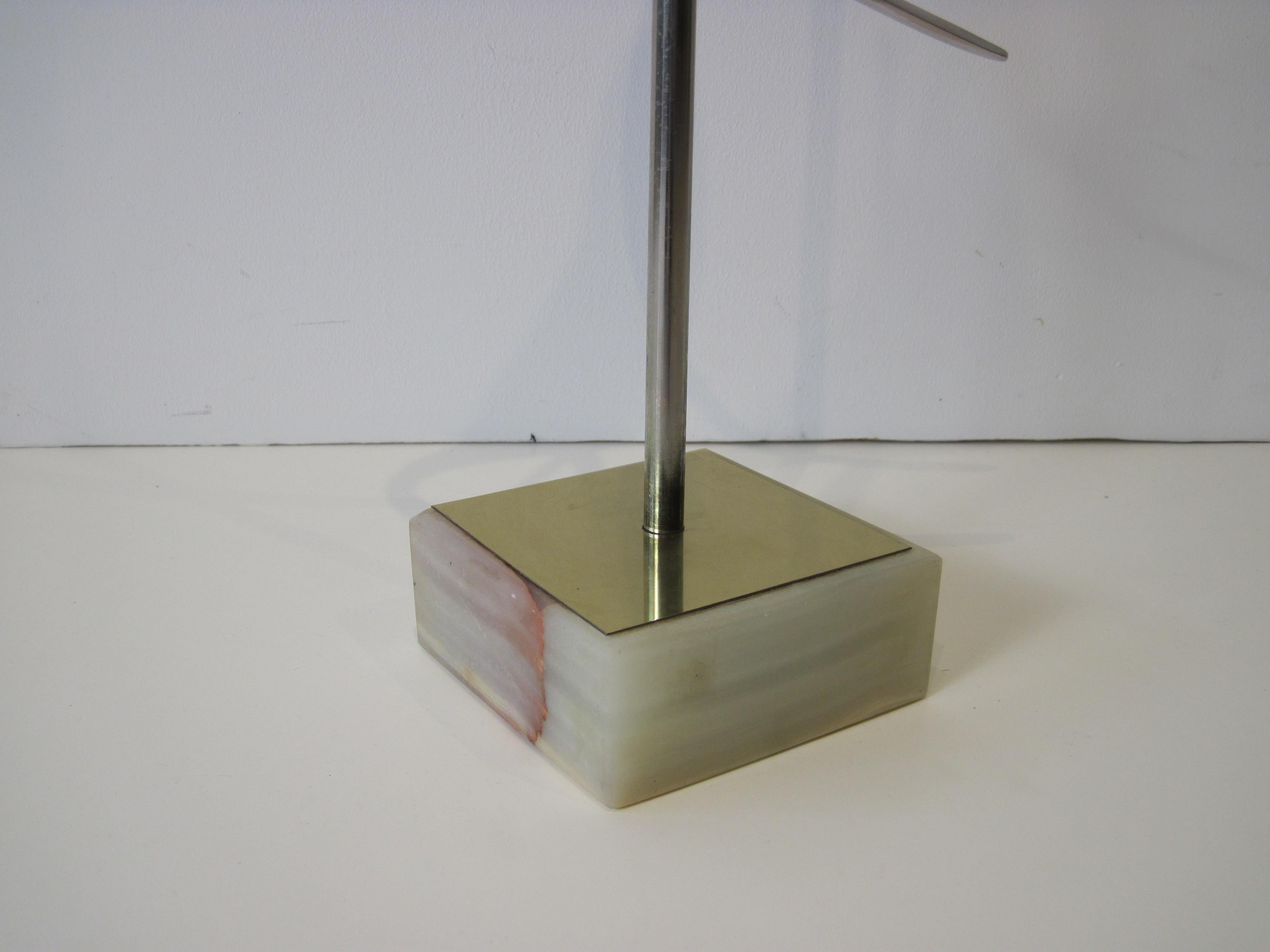 Sculpture de perroquet de Curtis Jeré en vente 2