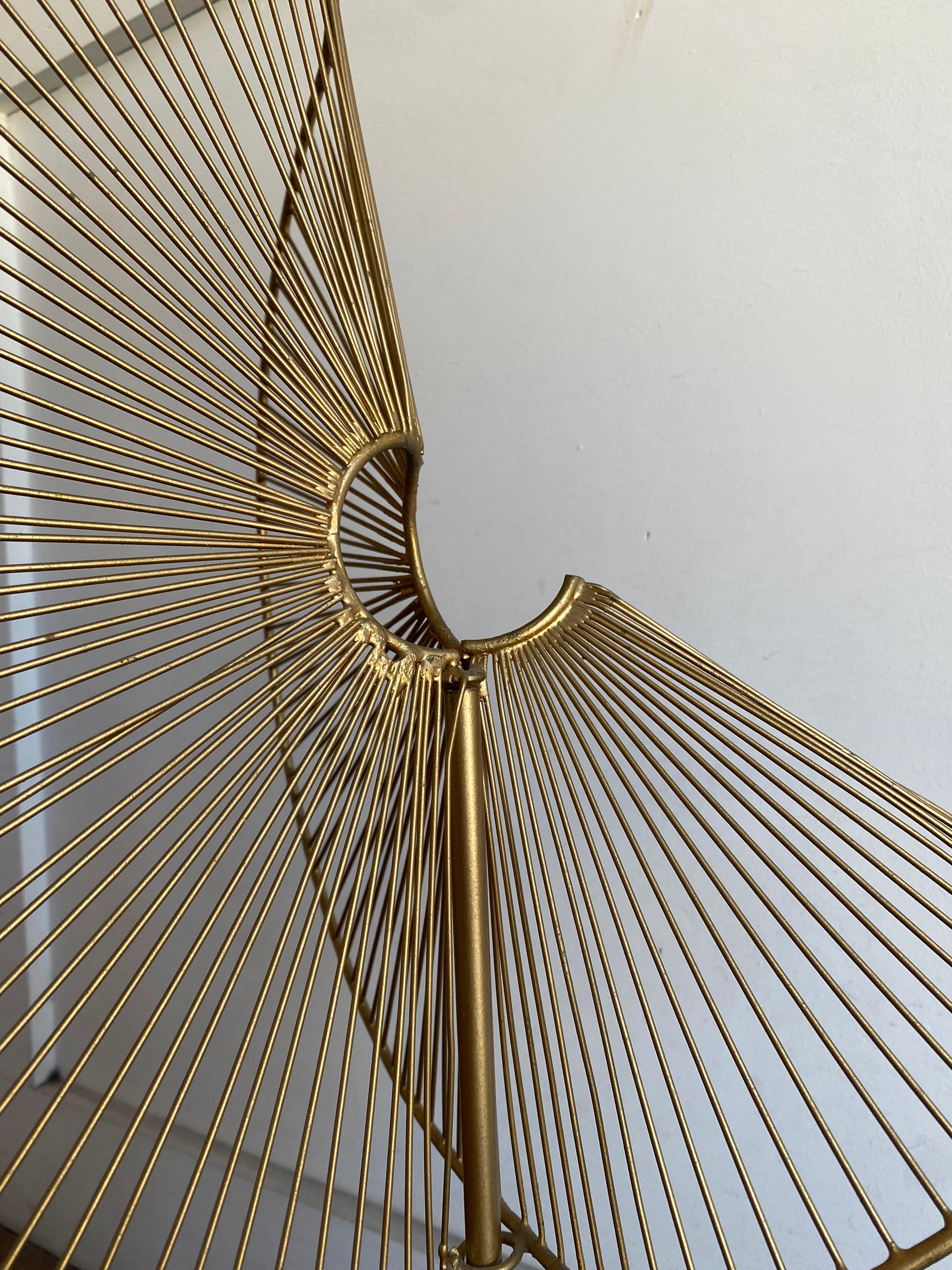 Escultura Helix Spiral Gild en latón por Curtis Jere 2