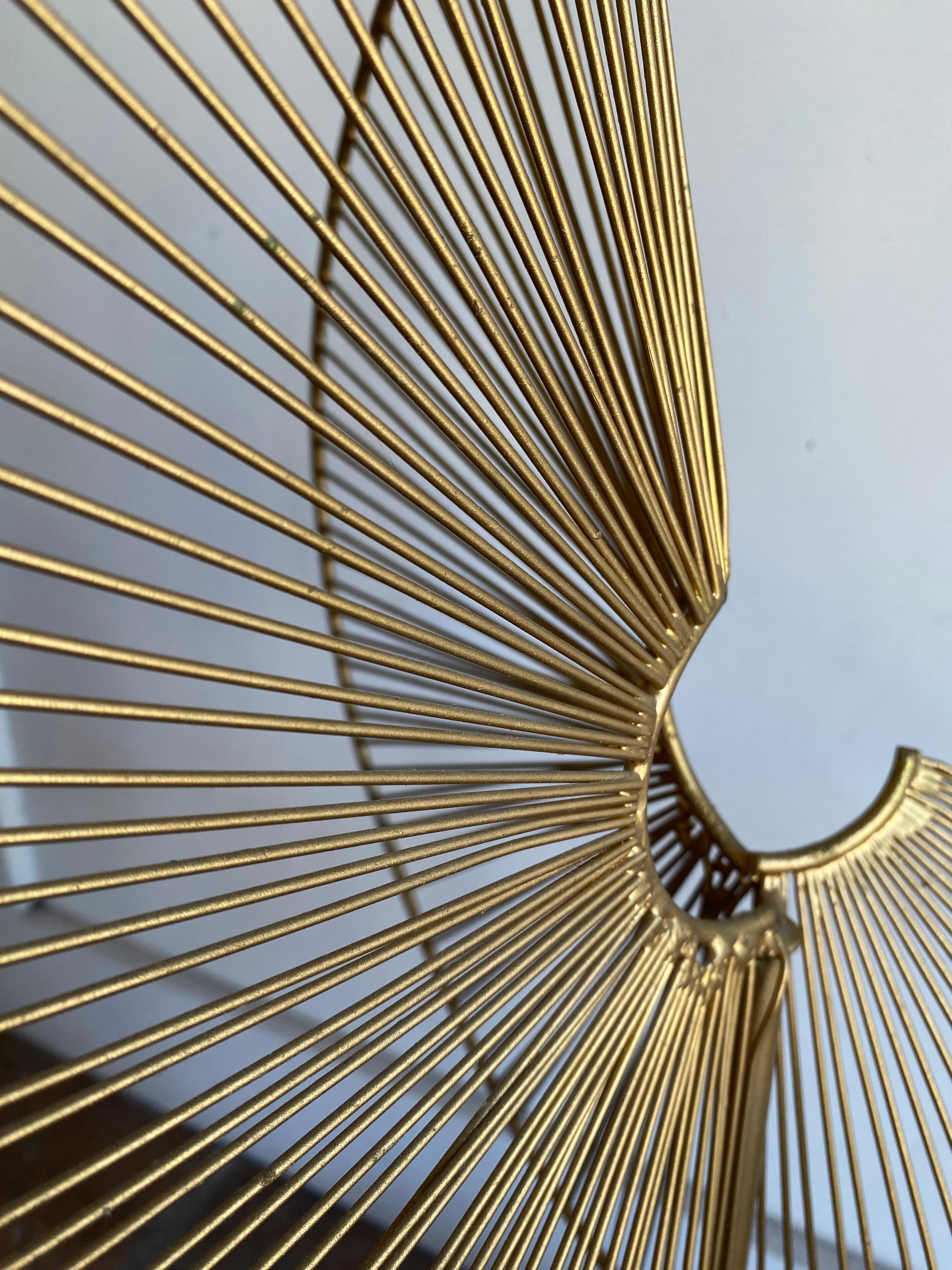 Escultura Helix Spiral Gild en latón por Curtis Jere 3
