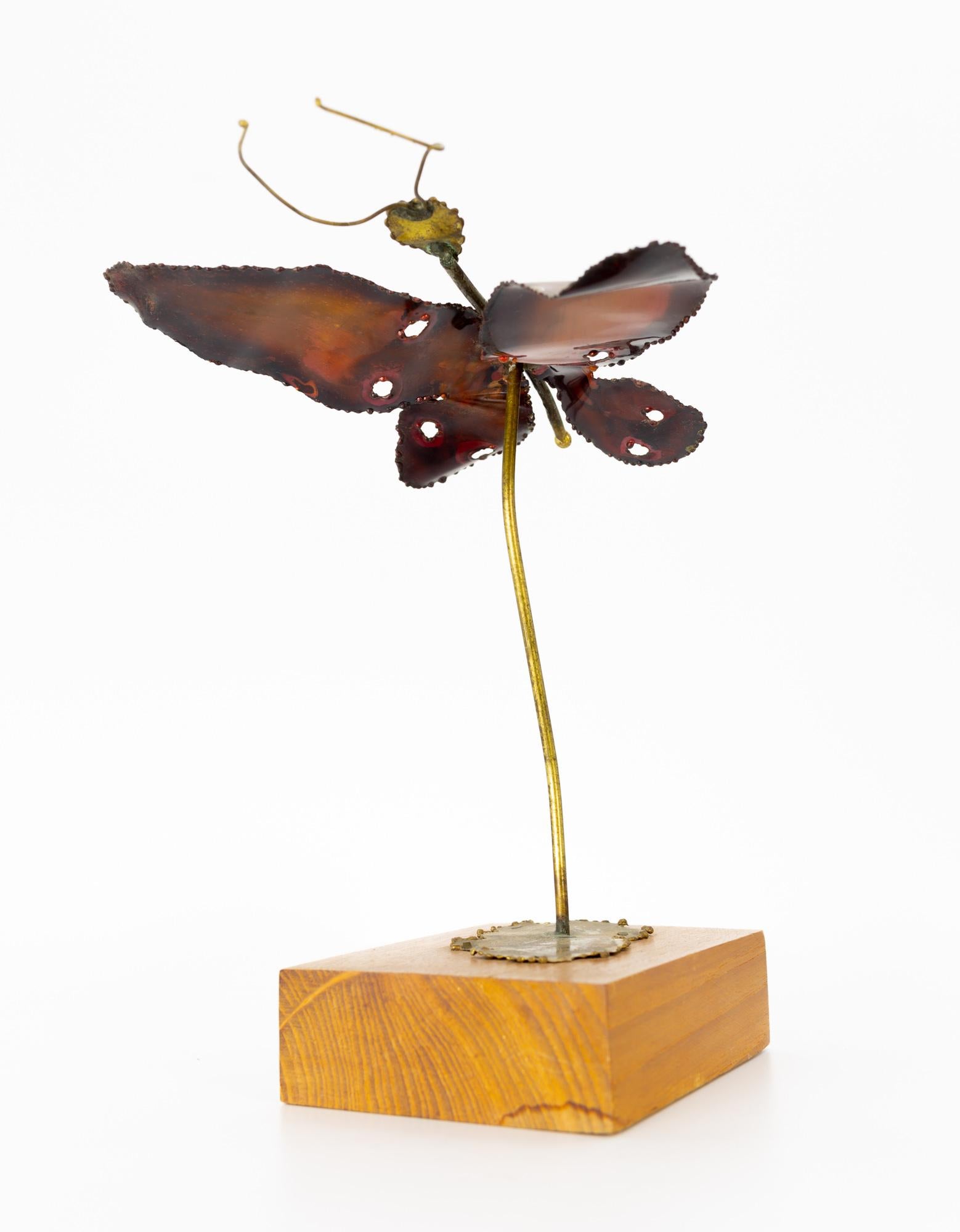 Curtis Jere Style Mid Century Copper Butterfly Sculpture In Good Condition For Sale In Countryside, IL