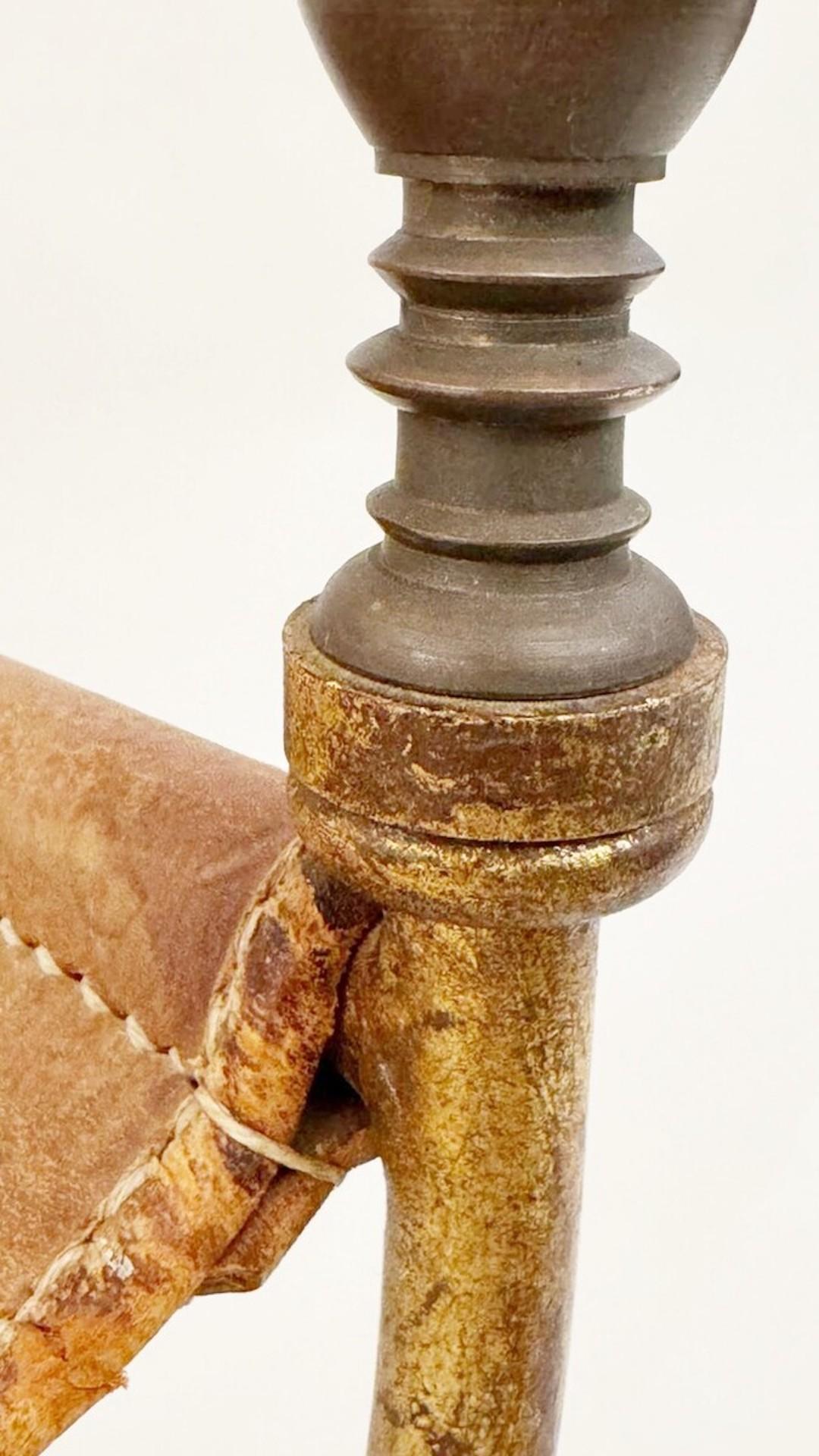 Poltrona Curule, CIRCA 1940 in vendita 4