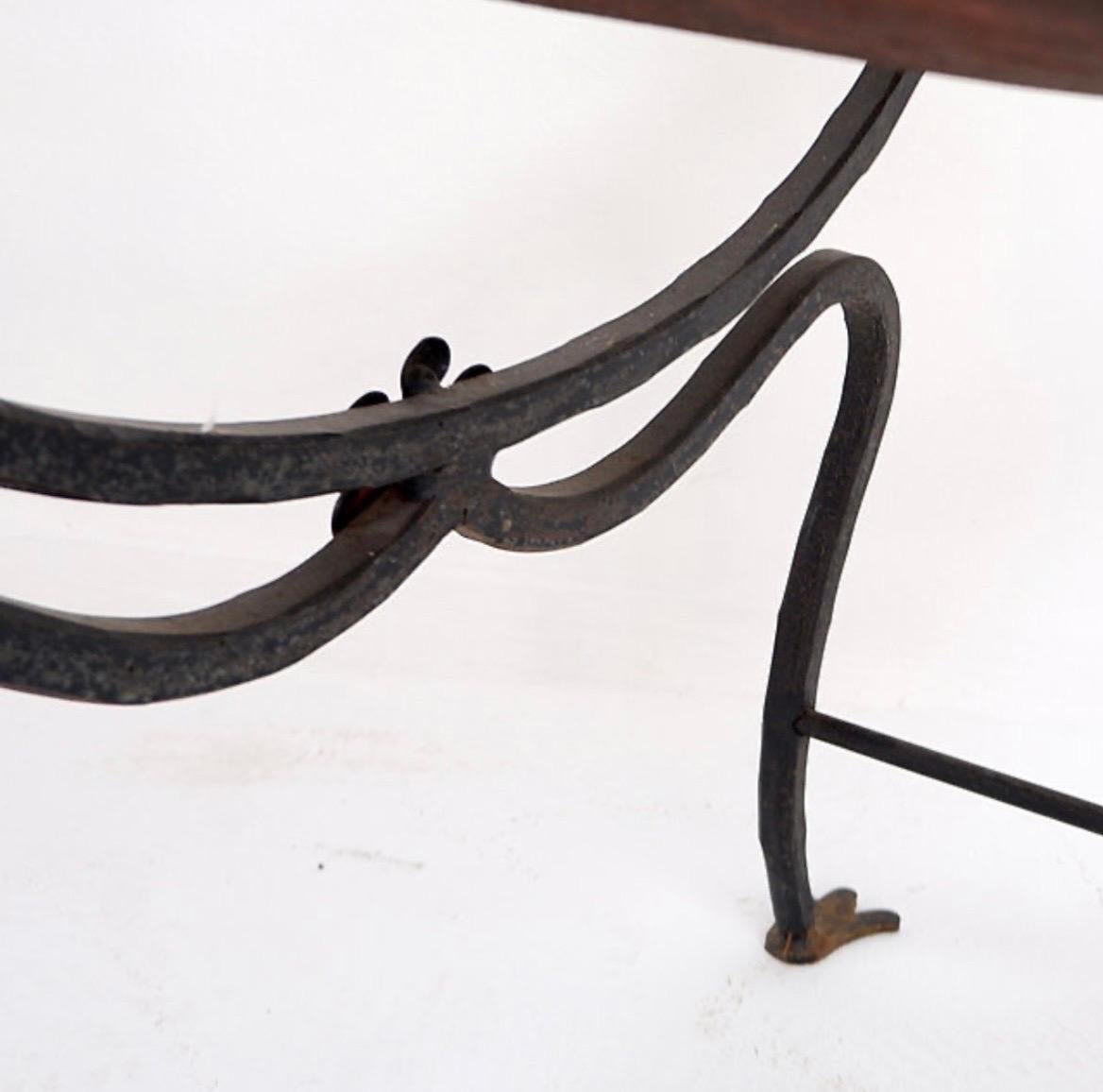 Curule armchair in wrought iron and leather For Sale 1