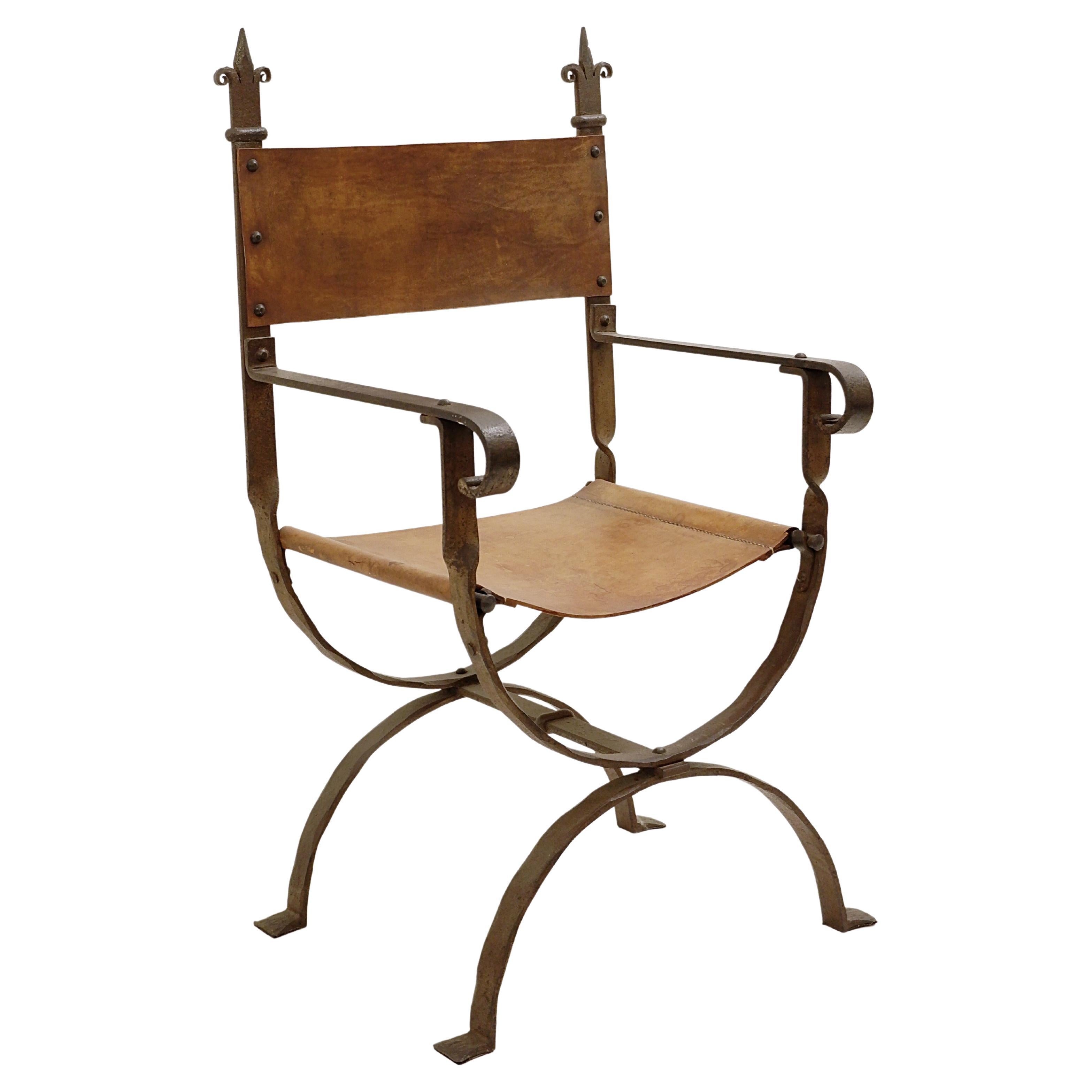 Curule Armchair in Wrought Iron and Leather For Sale