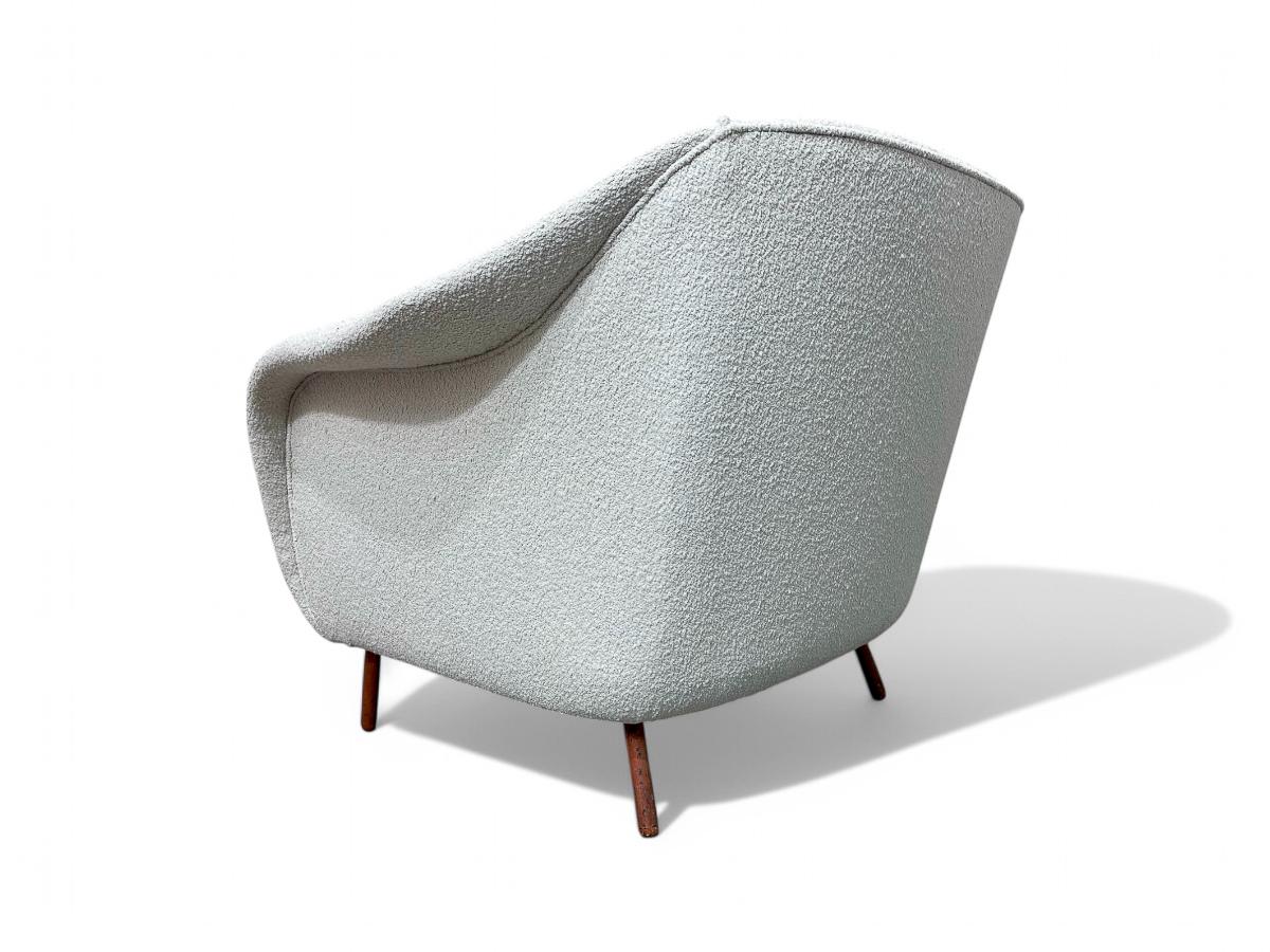 Curva Armchair with Tubular Legs in Boucle, Joaquim Tenreiro, 1960 - Lot 760 For Sale 3
