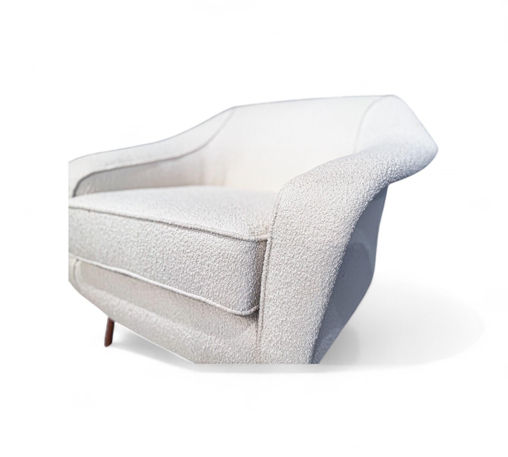 Curva Armchair with Tubular Legs in Boucle, Joaquim Tenreiro, 1960 - Lot 760 For Sale 1