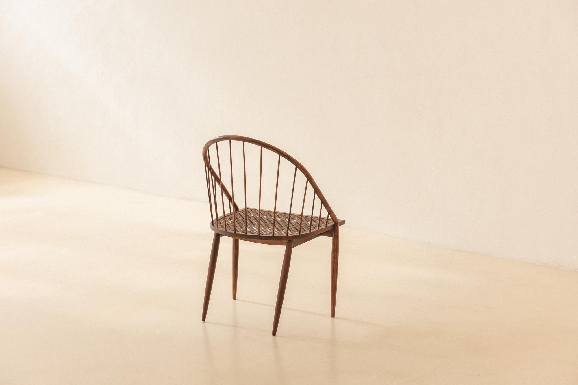 Milieu du XXe siècle Chaise Curva de Joaquim Tenreiro, années 1960, design brésilien du milieu du siècle dernier en vente