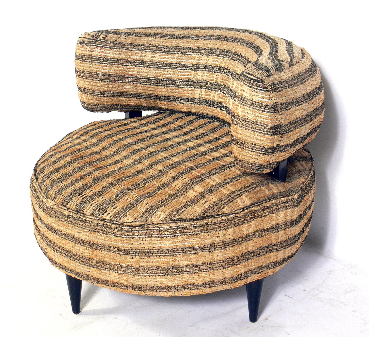 Mid-Century Modern Curvaceous 1940s Lounge Chair