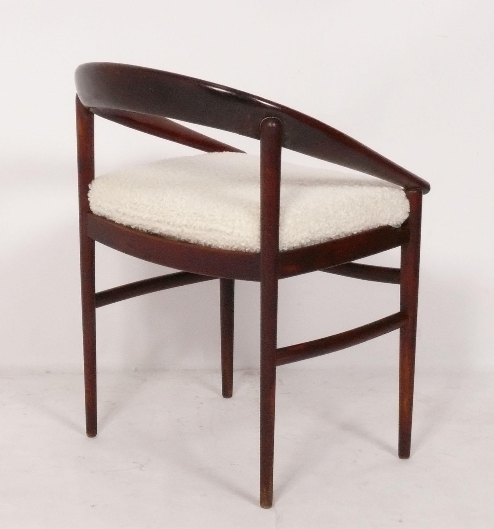 Curvaceous Dänischer moderner Schreibtischstuhl aus Teakholz von Brockmann Petersen im Zustand „Gut“ im Angebot in Atlanta, GA