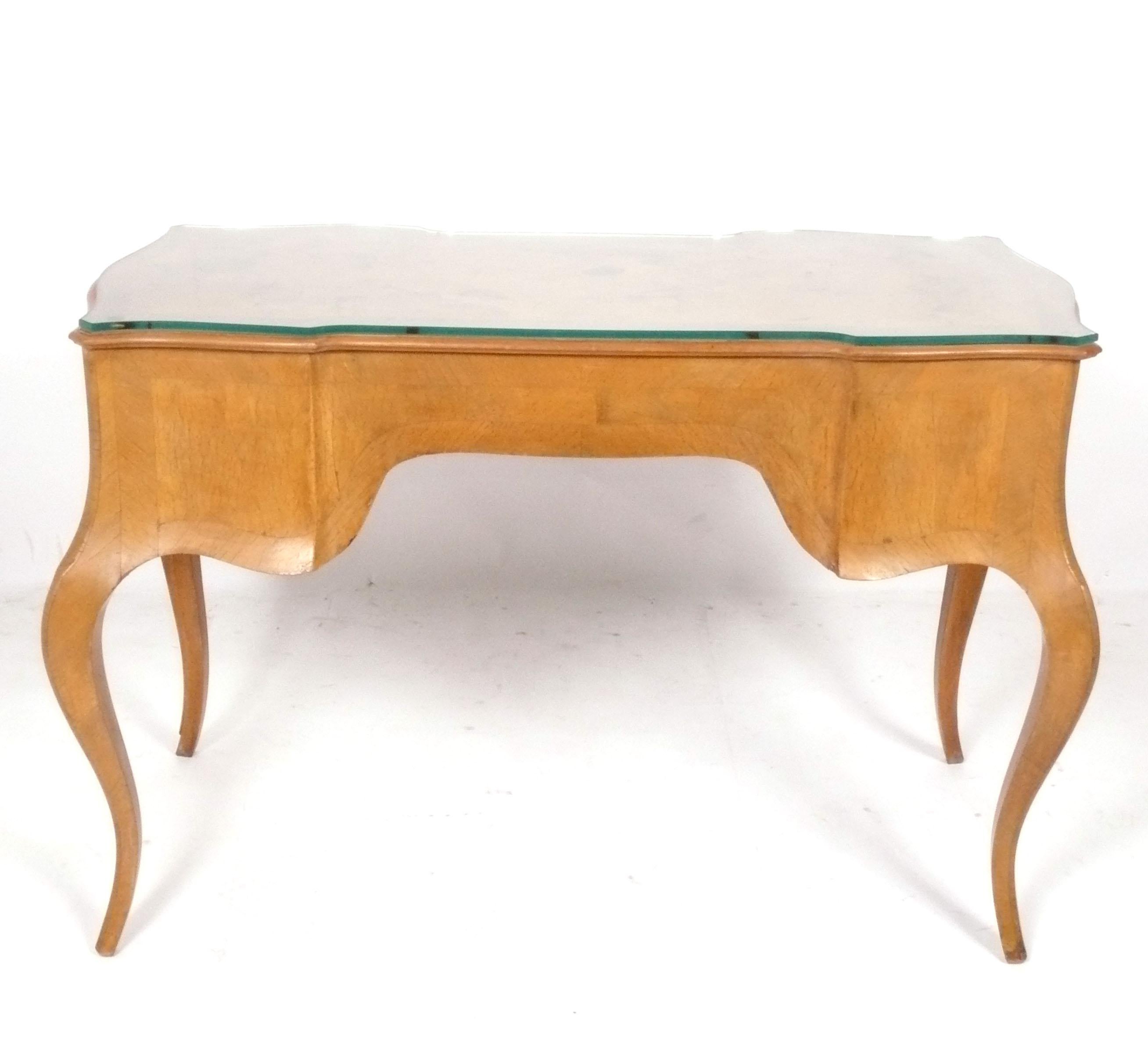 Curvilíneo Escritorio Italiano de Madera Burl Latón en venta