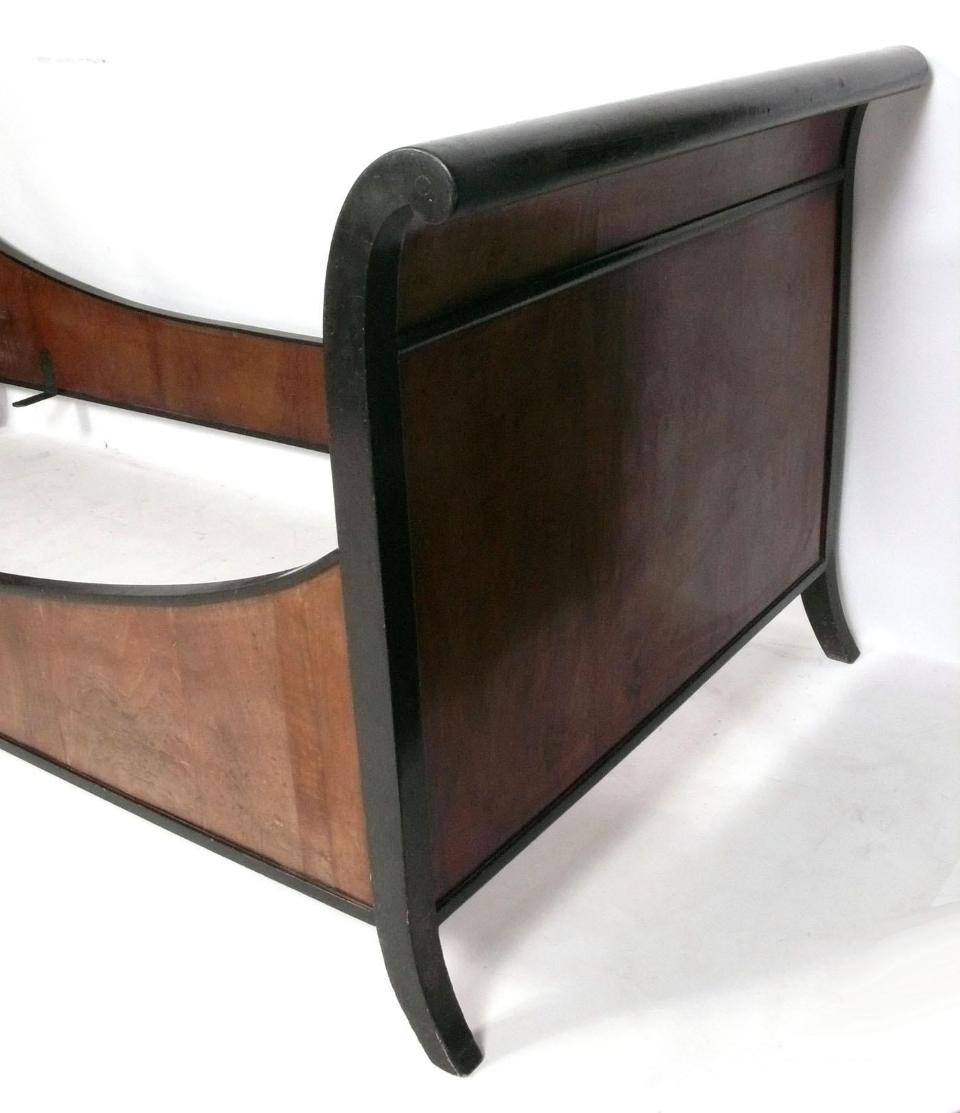 Curvilínea cama de día o cama de matrimonio italiana con caballete Italiano en venta