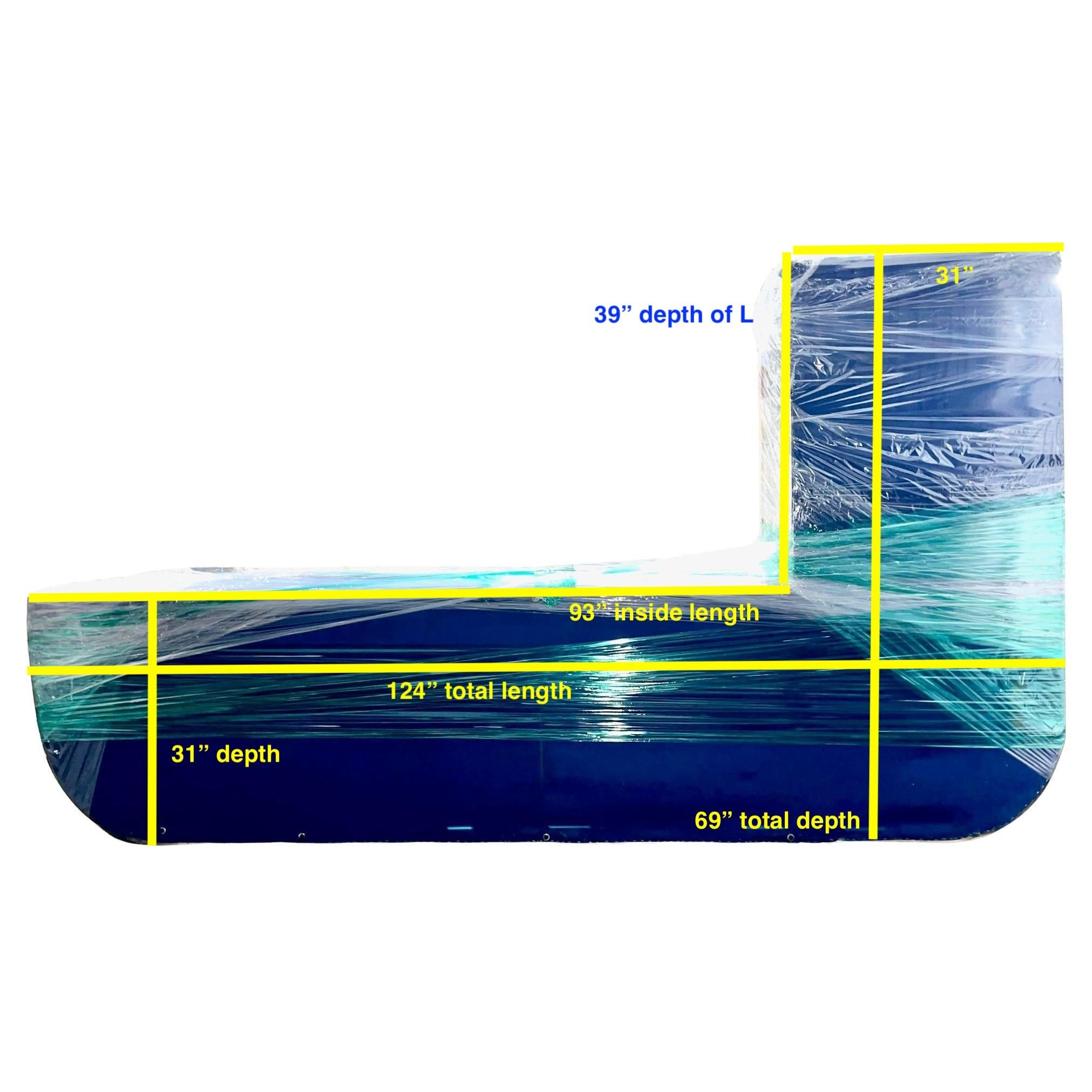 Divano a forma di L in Clarence House Dragon Empress (Vino) in vendita 3