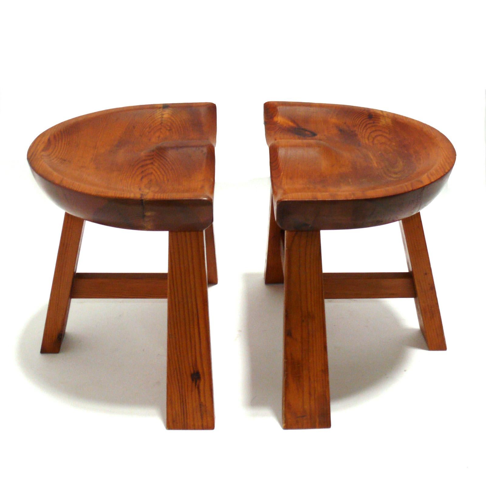 Rustic Curvaceous Tripod Stools For Sale