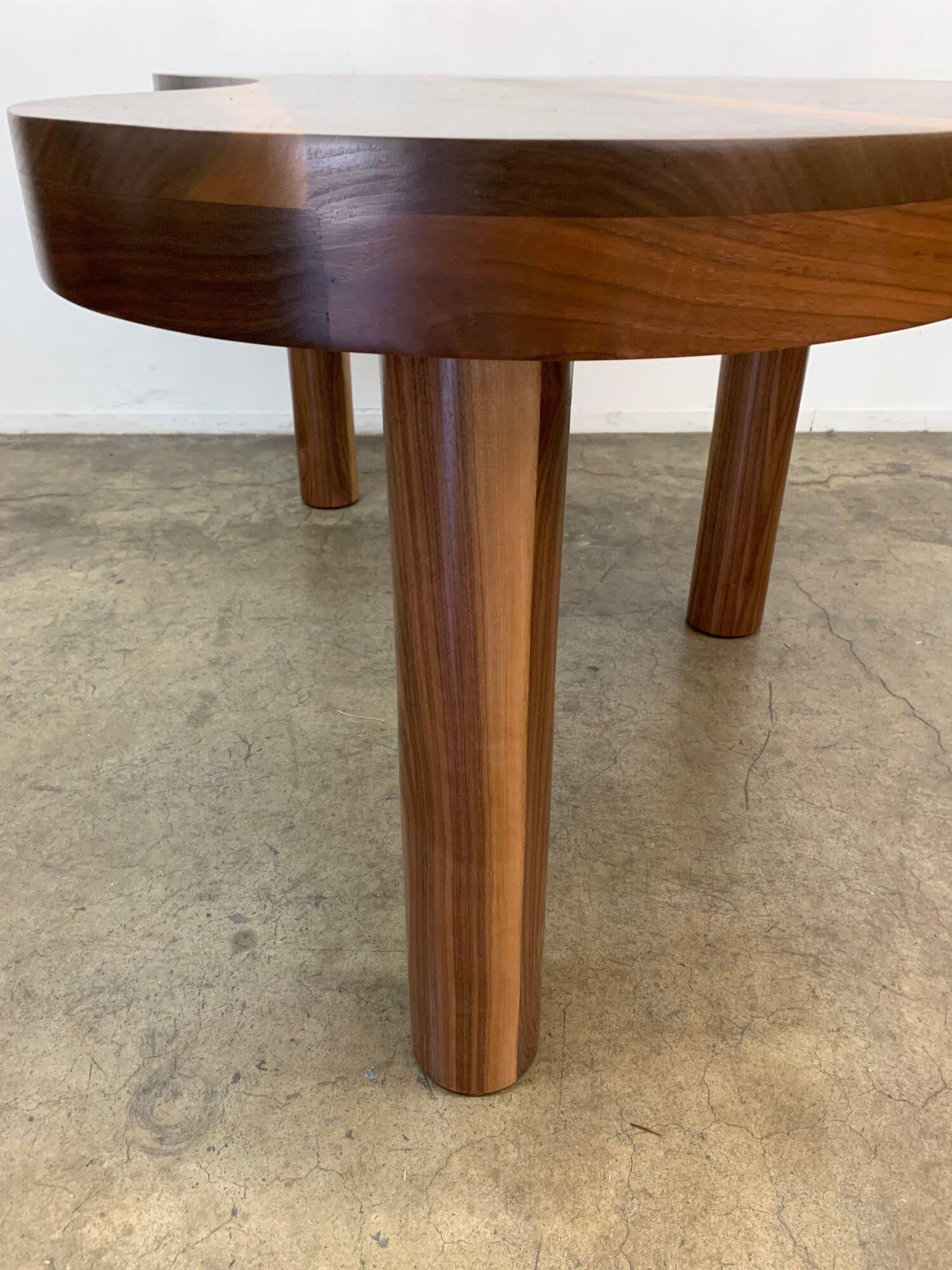 Curvas Desk, Upgrade Edition Three Leg Solid Walnut For Sale 9