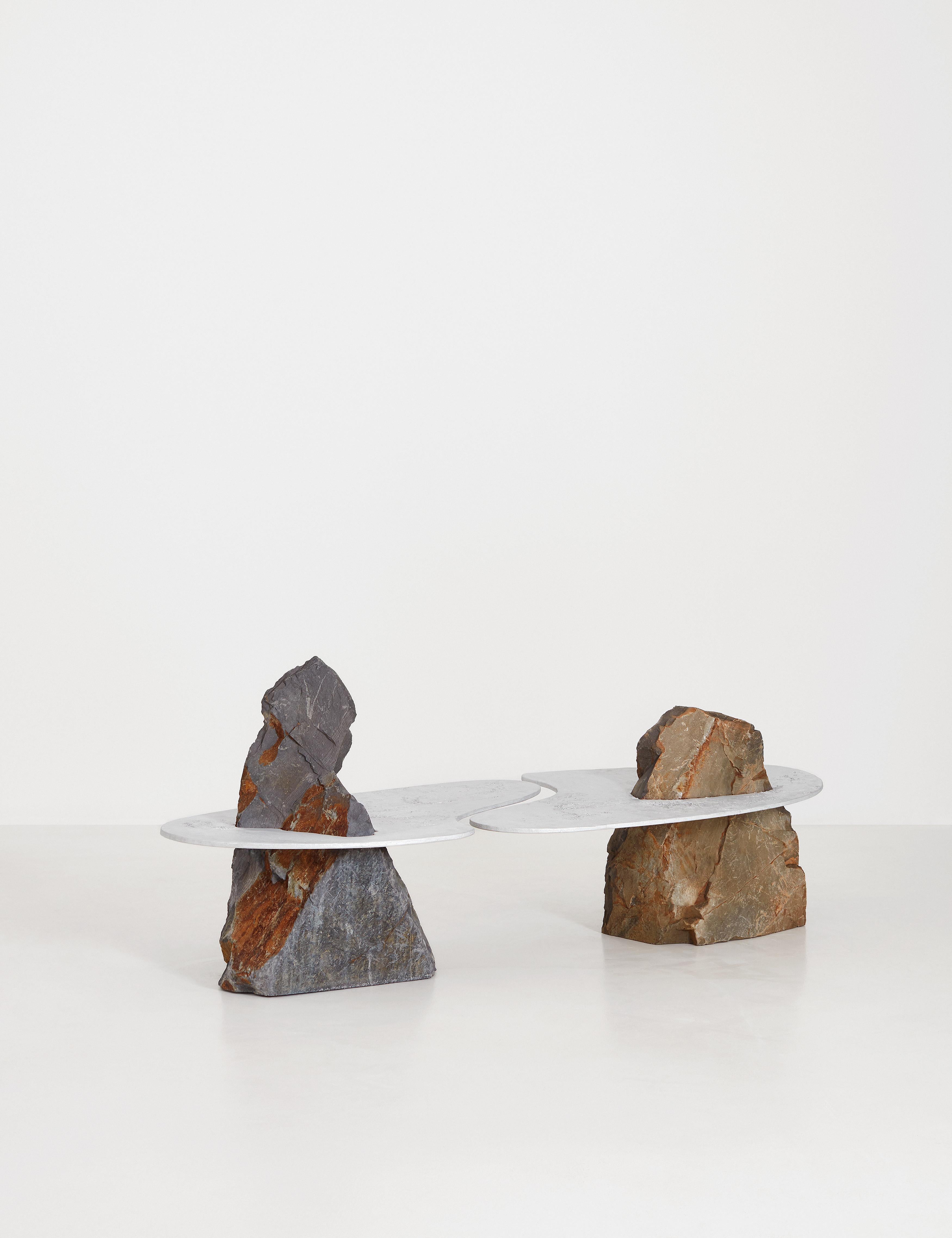 XXI secolo e contemporaneo Tavolino da caffè in edizione limitata Curvature of Spacetime in alluminio di Jesse Ede in vendita