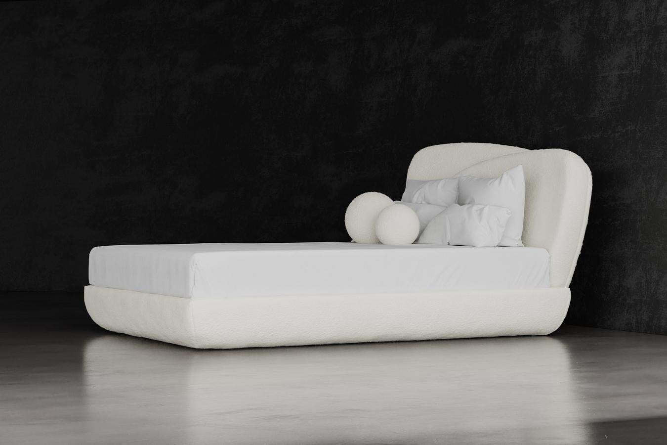 CURVE BED – Modernes, mehrlagiges, asymmetrisches Bett in COM (amerikanisch) im Angebot