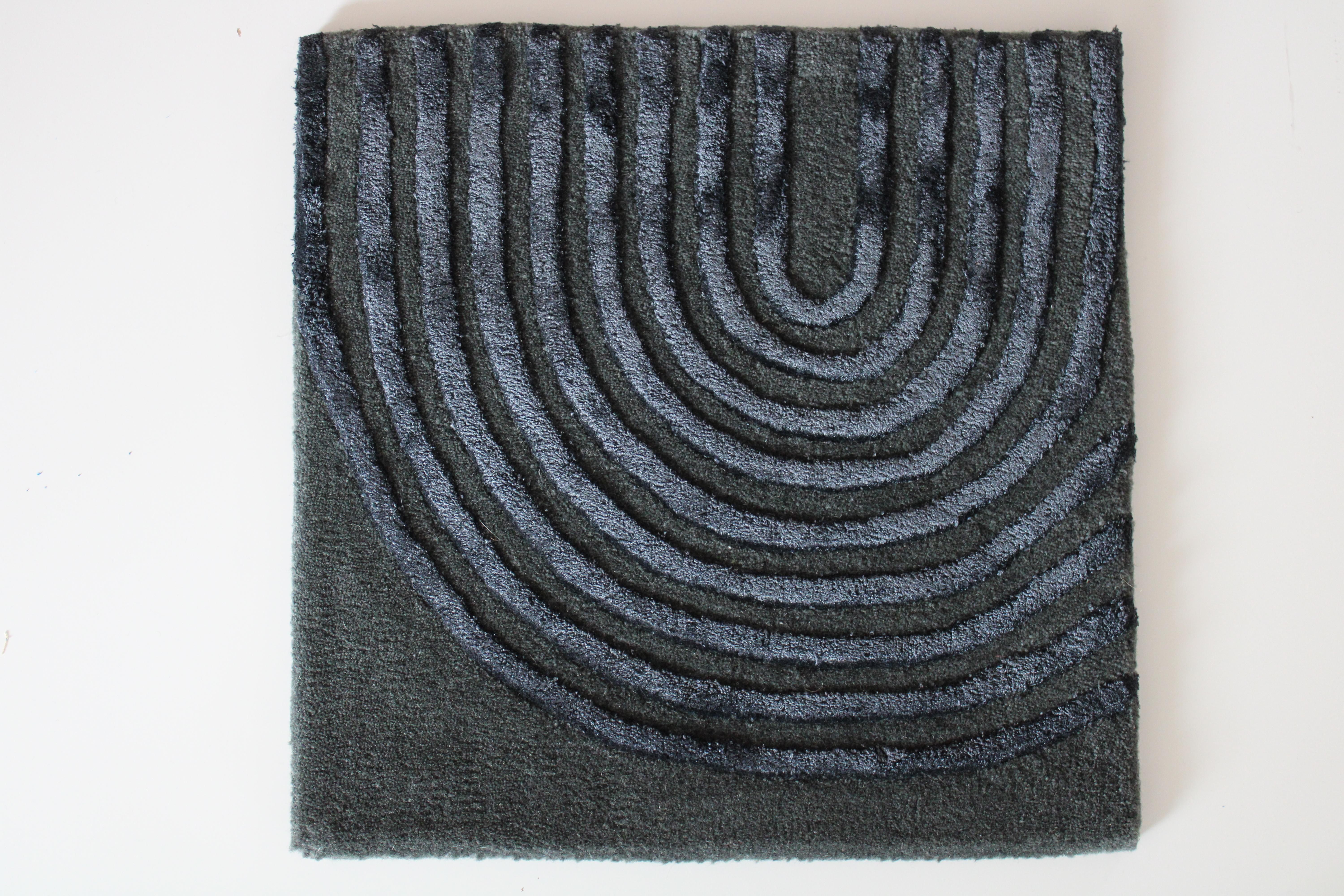 Mid-Century Modern Curve Hand-Tufted Mid-Century Style Blue Rug by Giulio Brambilla For Sale