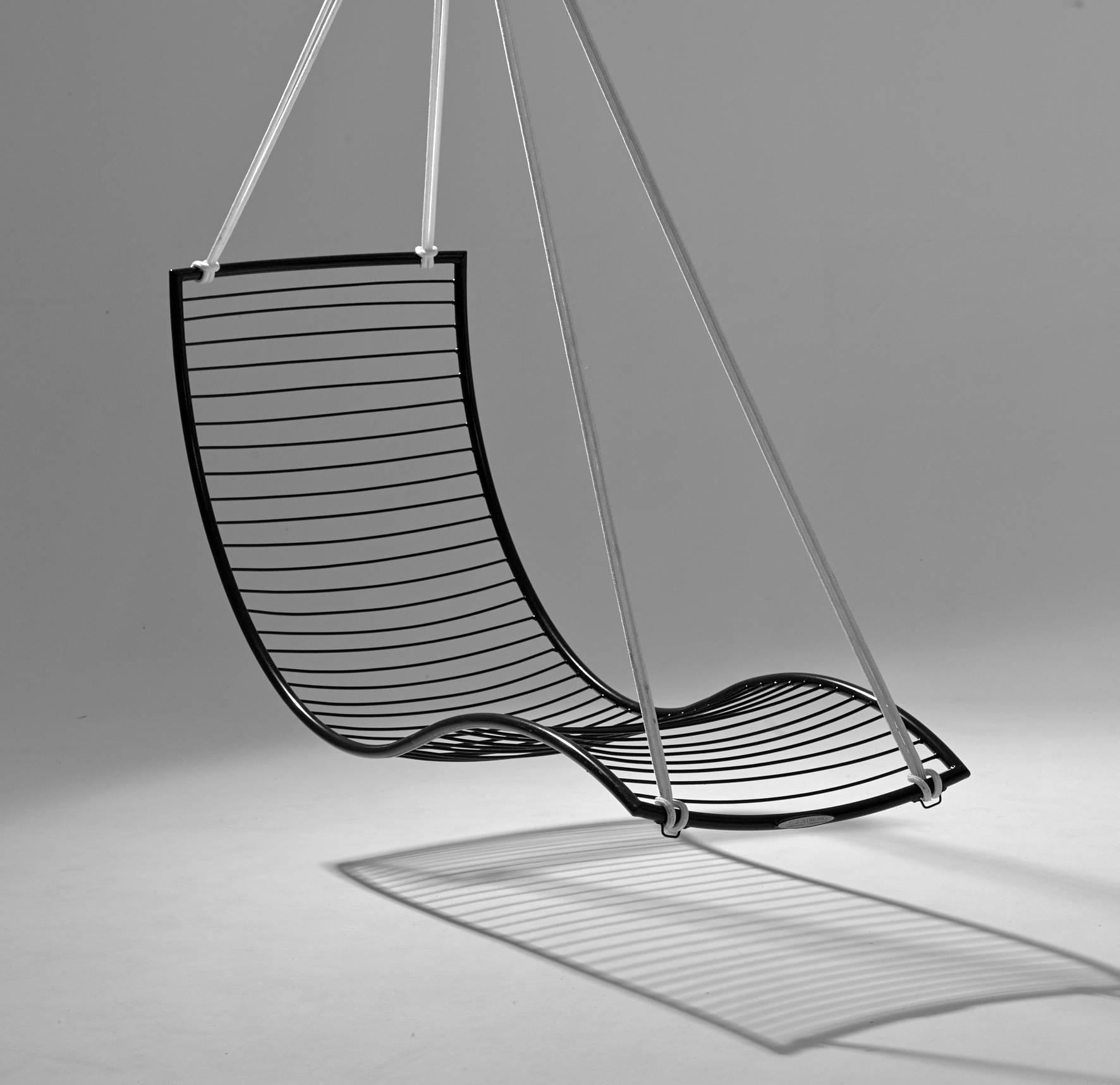Contemporary Modern Steel in/outdoor Curve Hanging Chair Black 21st Century Lounger Daybed For Sale